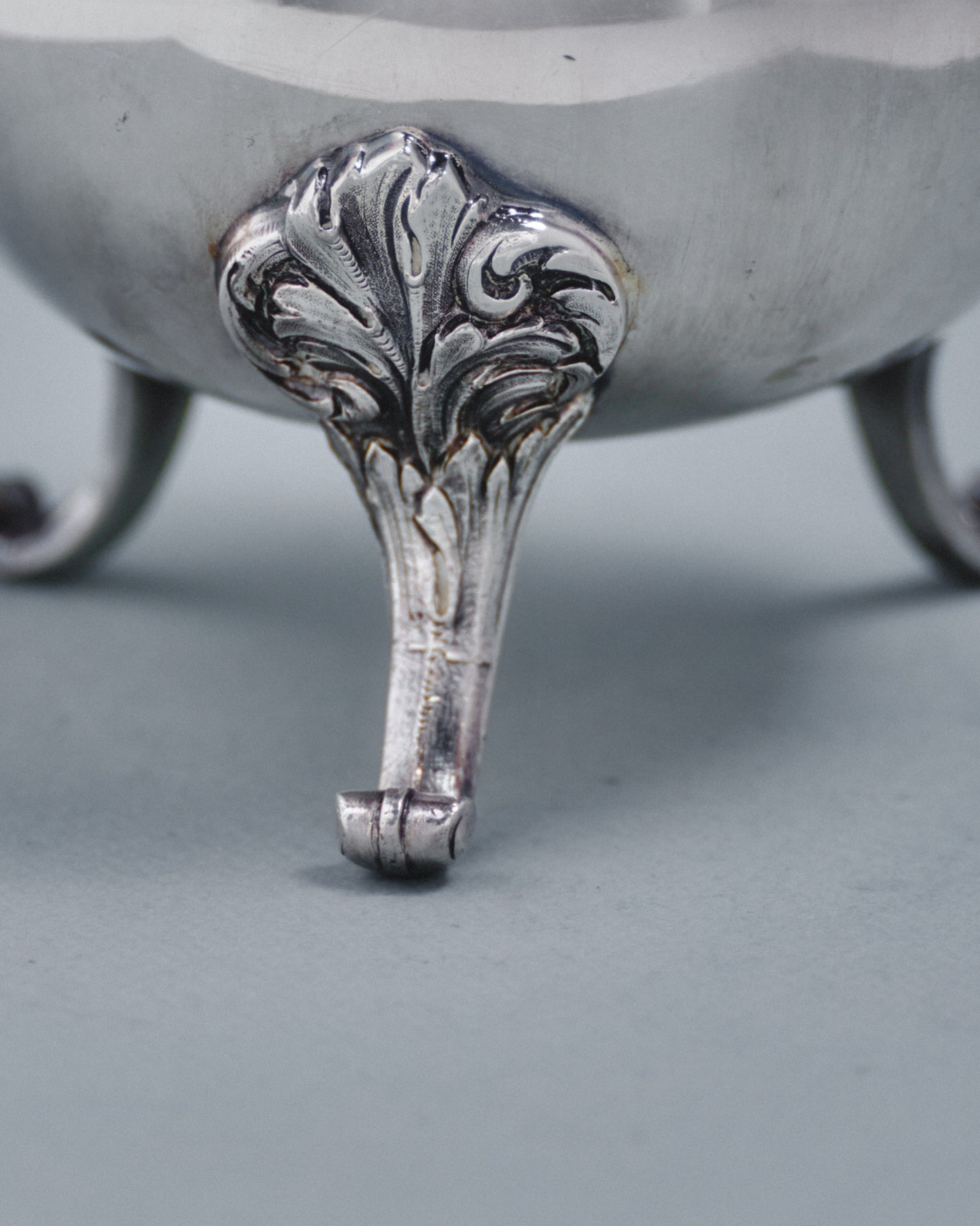 THÉIÈRE EN MÉTAL ARGENTÉ, CHRISTOFLE