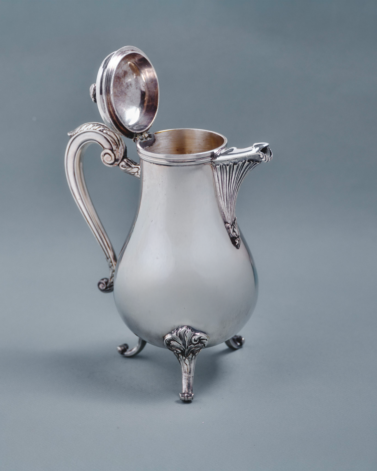 THÉIÈRE EN MÉTAL ARGENTÉ, CHRISTOFLE