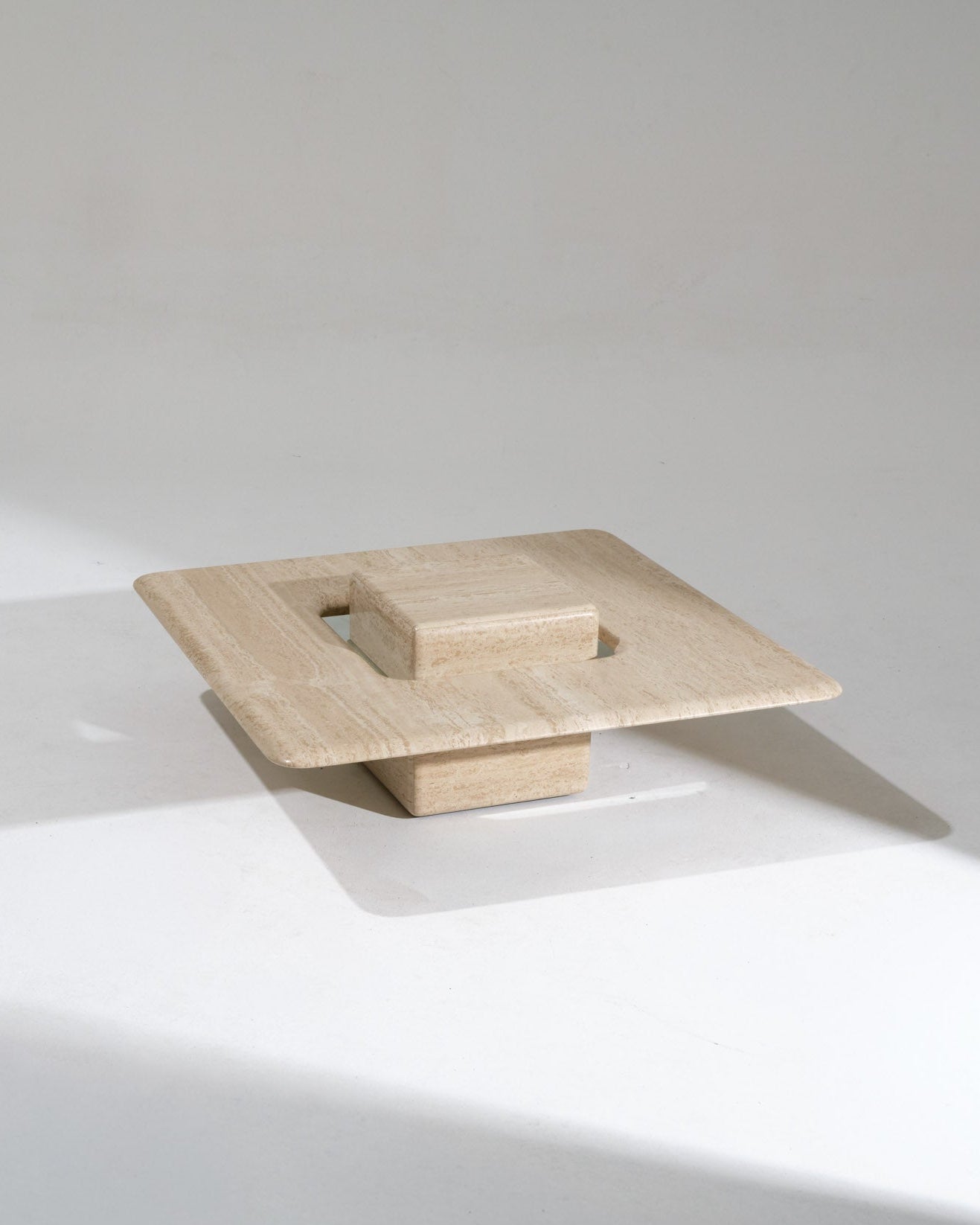 TABLE BASSE CARRÉE SATURNE EN TRAVERTIN, 1980s