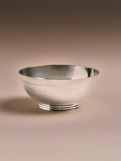 SILVER-TRIBBED METAL TRAY