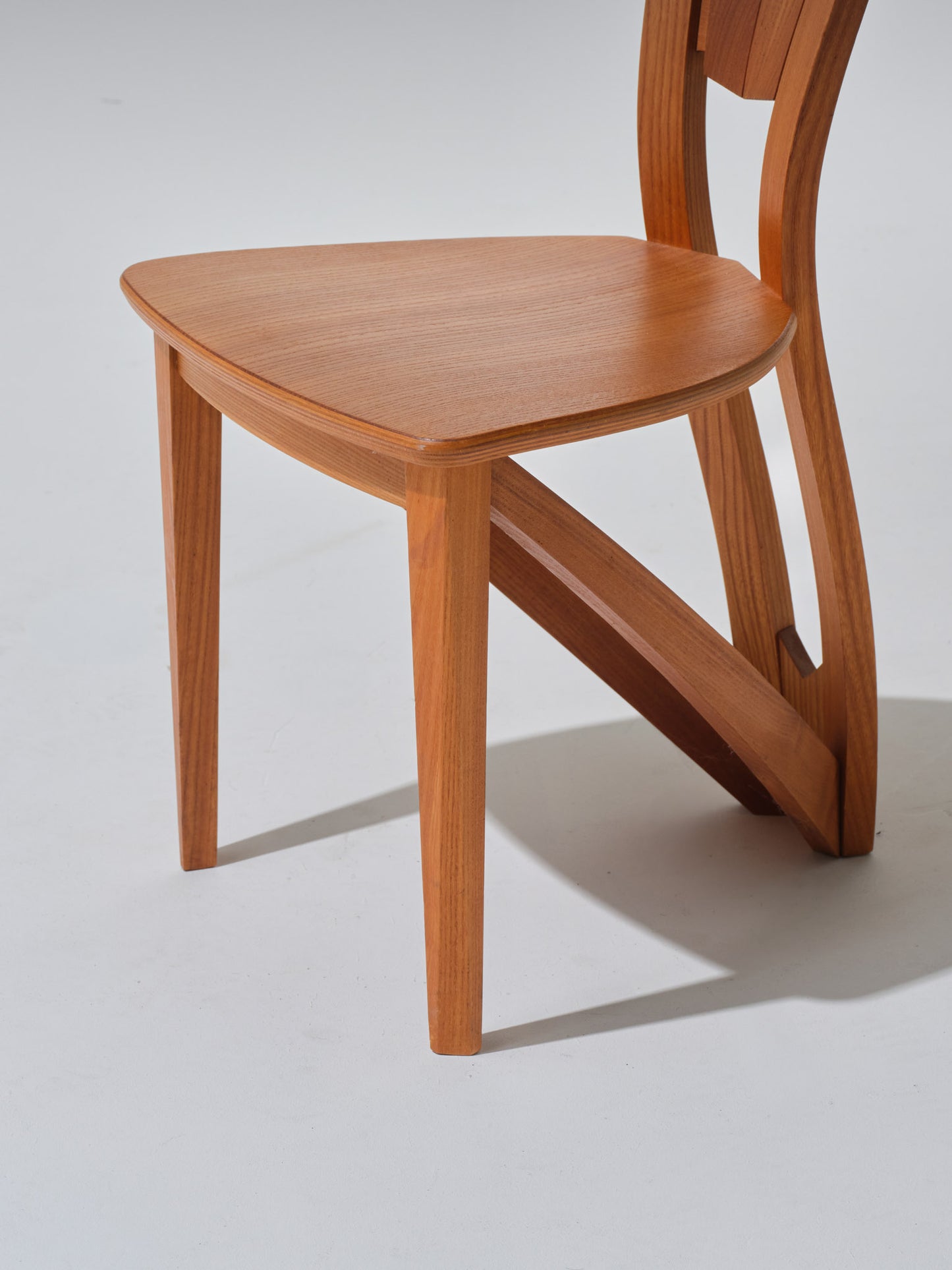SOLID ELM CHAIR, SELTZ HOUSE, 1980s