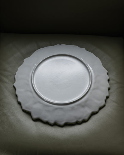 DECORATIVE PLATE