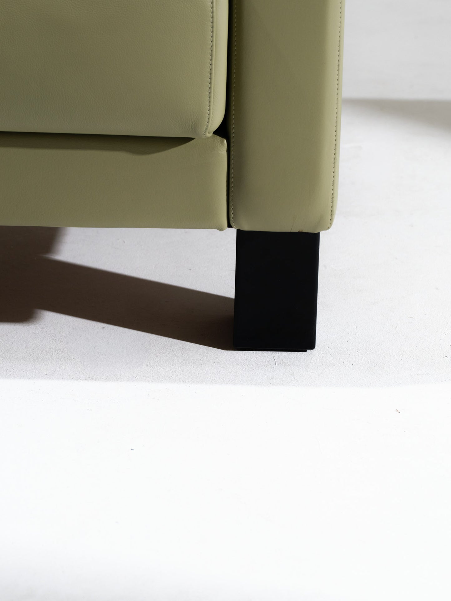 PAIRE DE FAUTEUILS MOJO, SHIGERU UCHIDA, 1990s