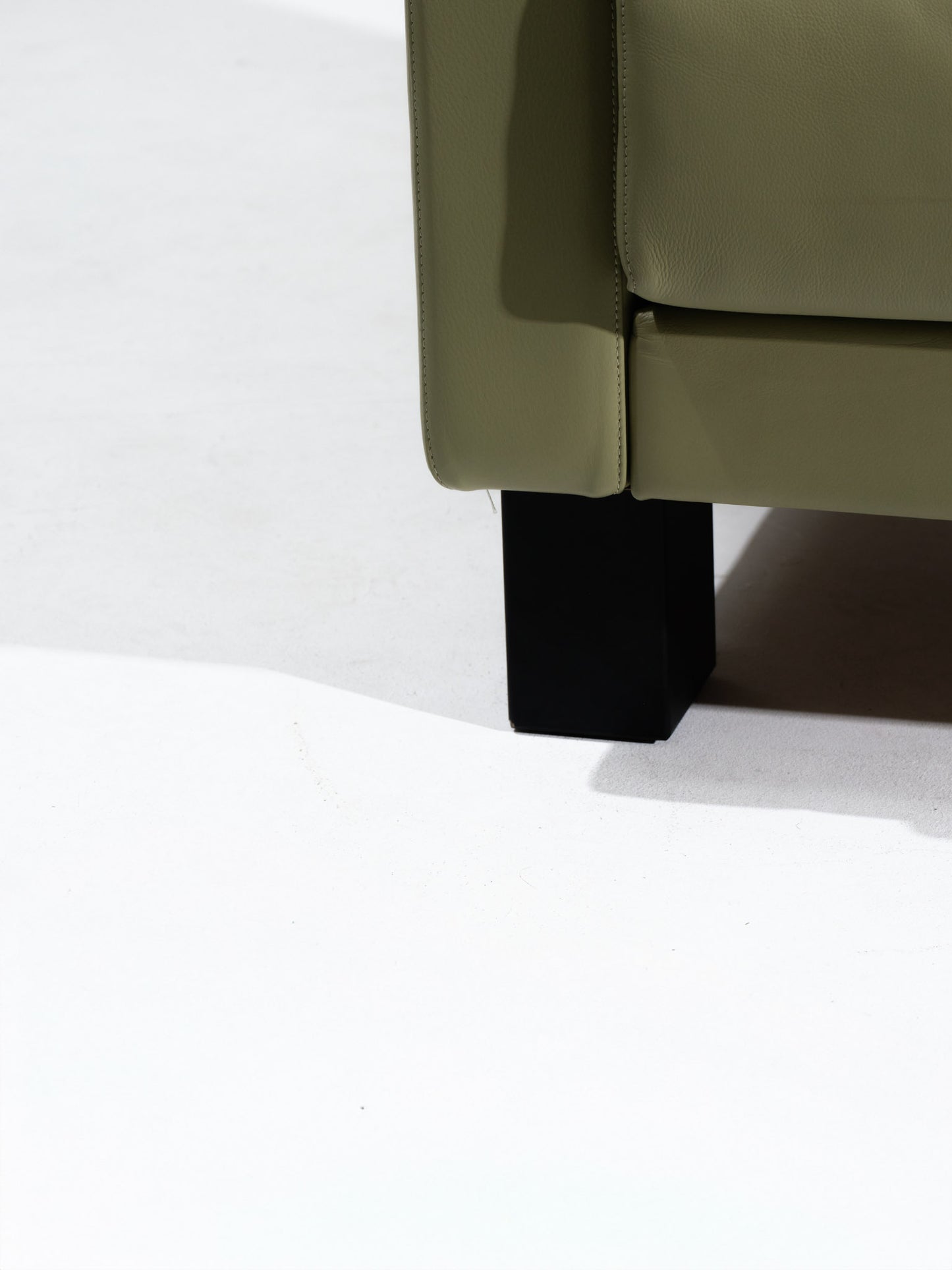 PAIRE DE FAUTEUILS MOJO, SHIGERU UCHIDA, 1990s