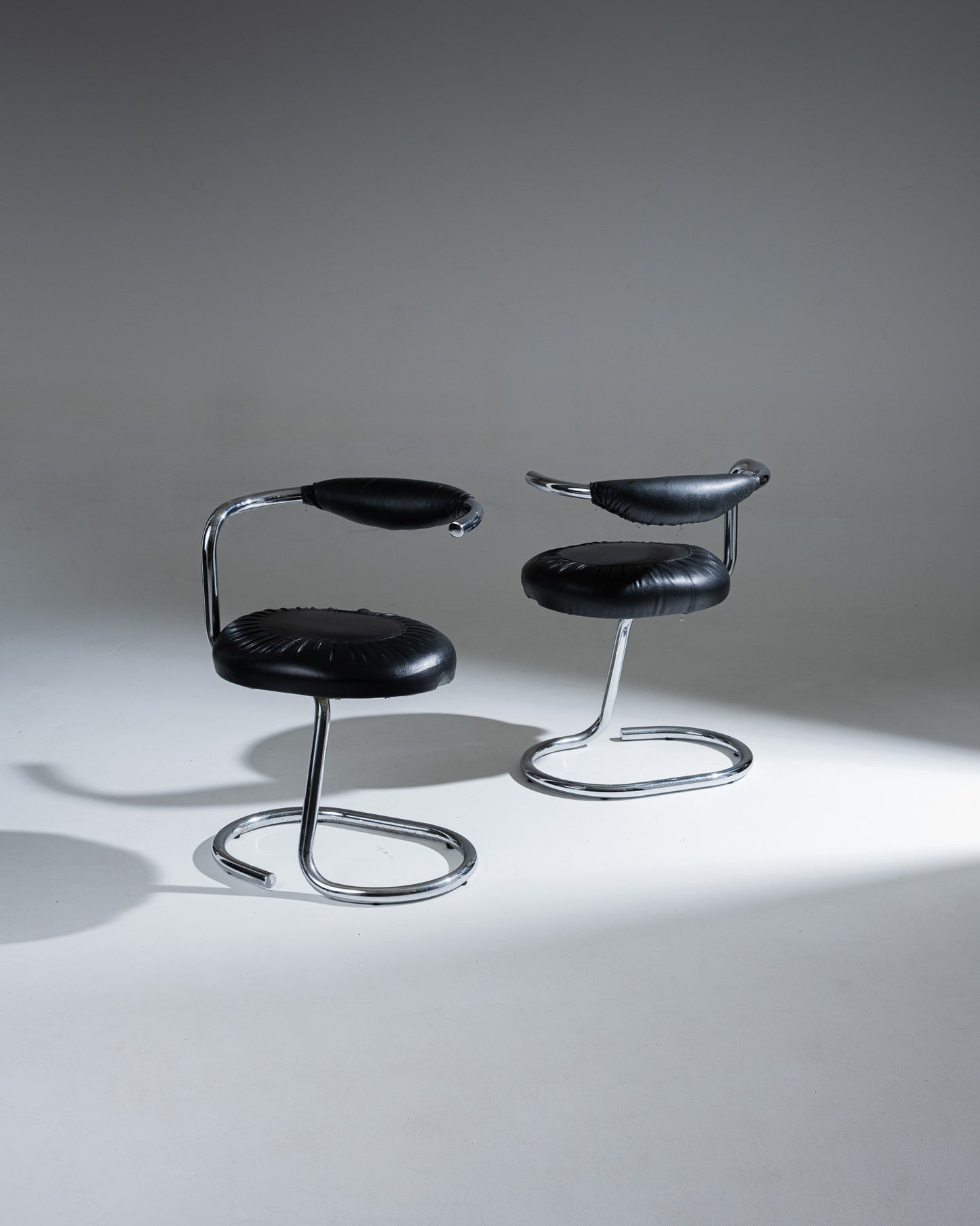 PAIR OF GIOTTO STOPPINO COBRA CHAIRS, 1970s