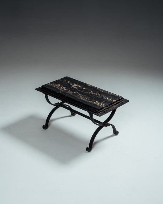 TABLE BASSE EN FER FORGÉ ET MARBRE, 1970s