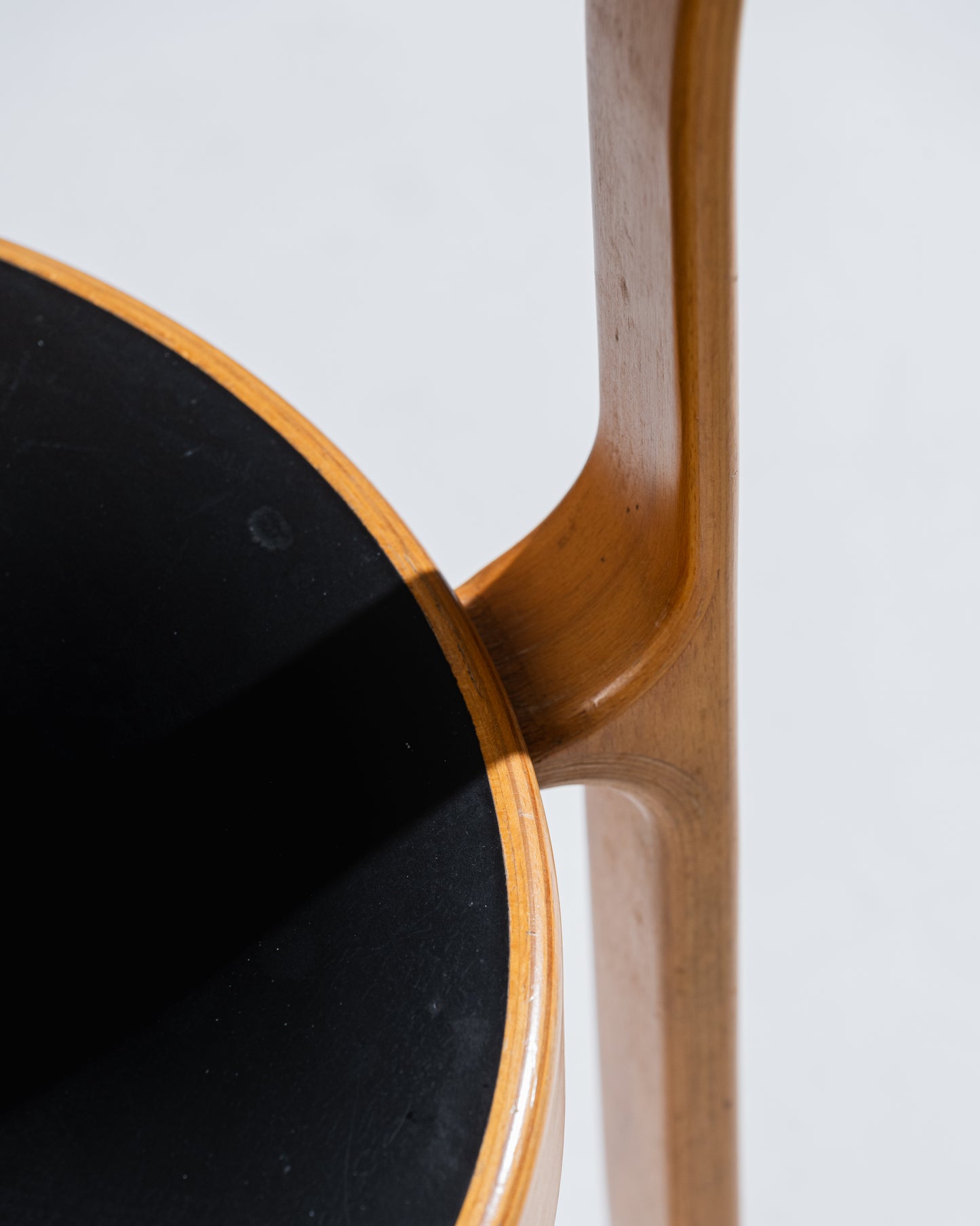 8000 SERIES CHAIR, MAGNUS OLESEN, 1980s