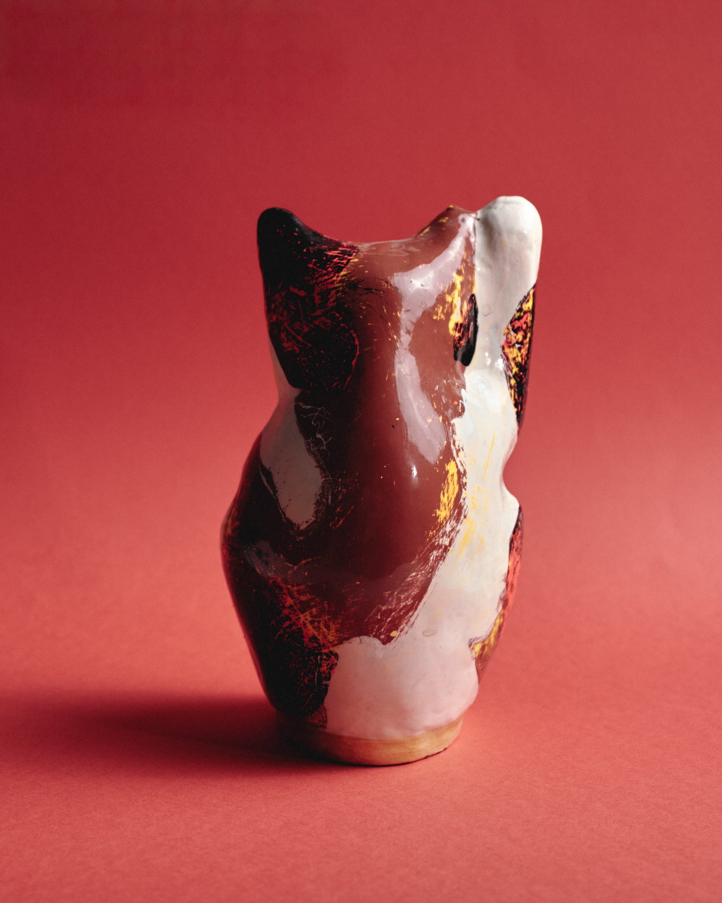 SCULPTURE DE PAIRE DE CHATS JAPONAIS EN PAPIER MÂCHÉ