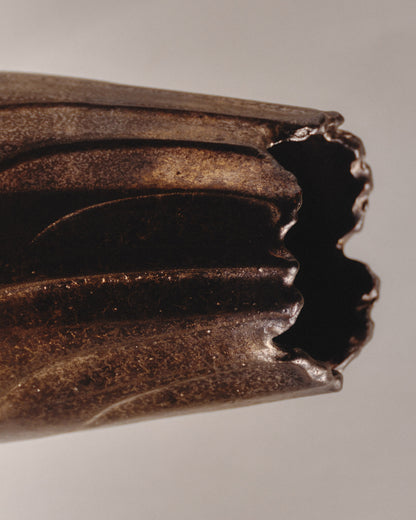 VASE JAPONAIS EN GRÈS ÉMAILLÉ, BRUN