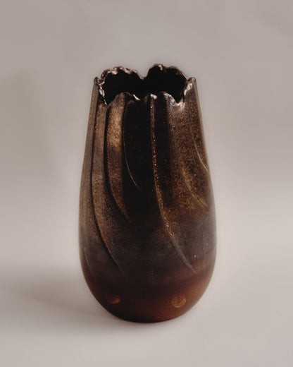 VASE JAPONAIS EN GRÈS ÉMAILLÉ, BRUN