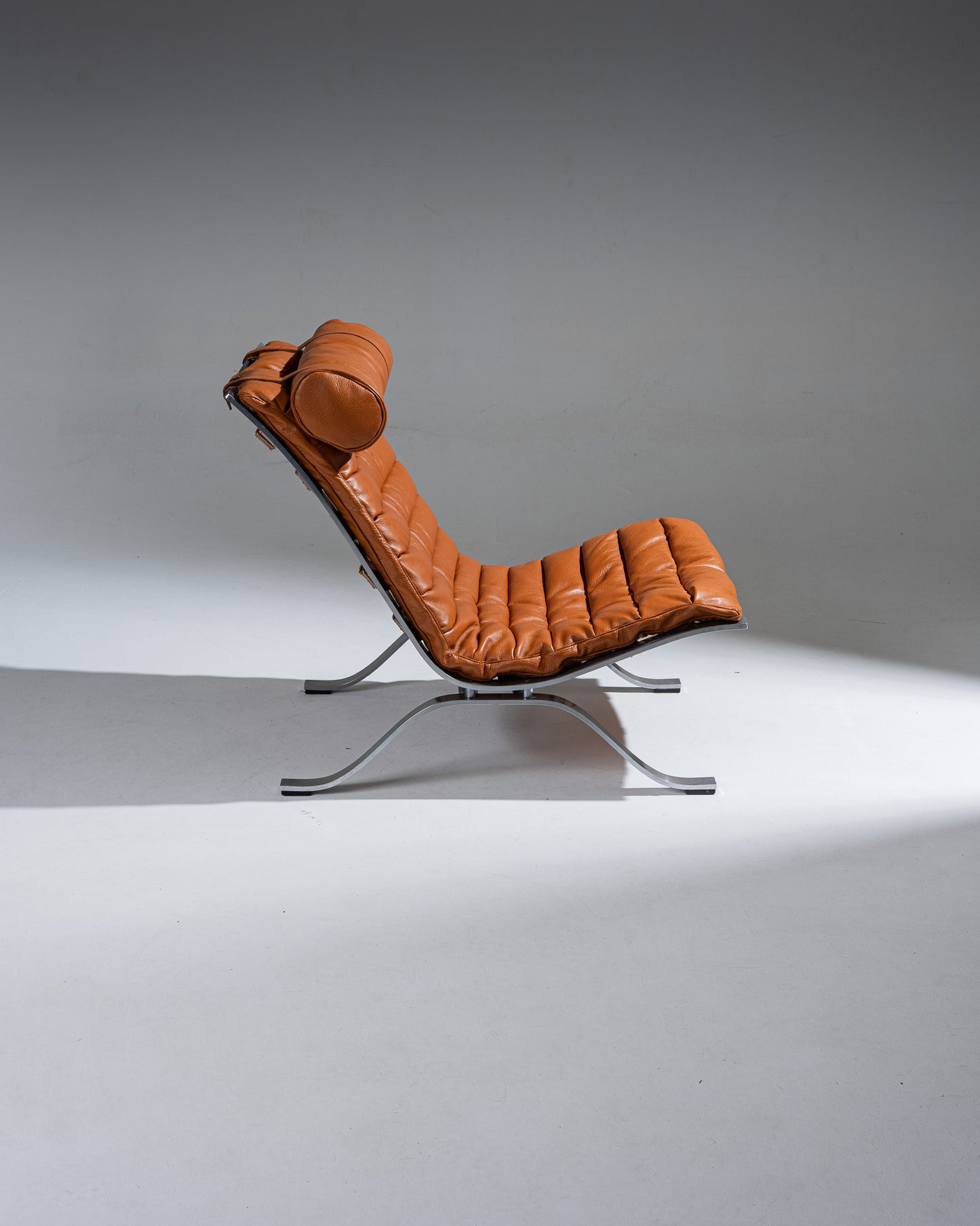 PAIRE DE CHAUFFEUSES ARI, ARNE NORELL, 1960s