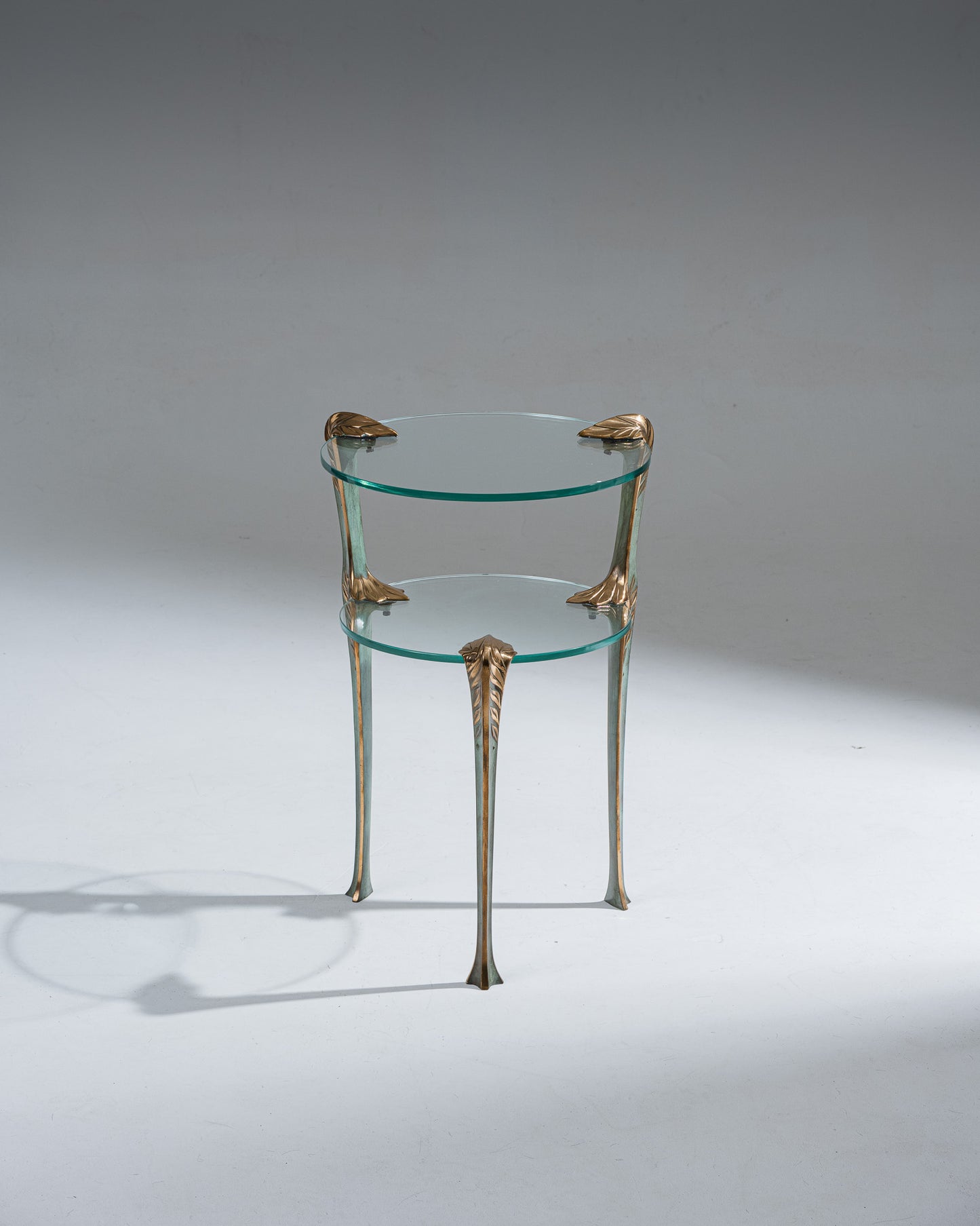 GUÉRIDON EN LAITON, ART DÉCO