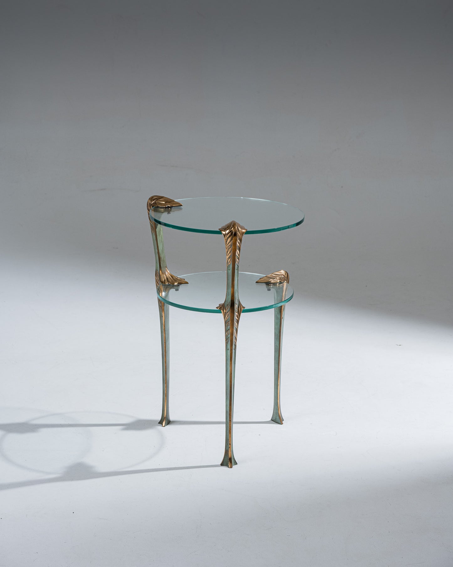 GUÉRIDON EN LAITON, ART DÉCO