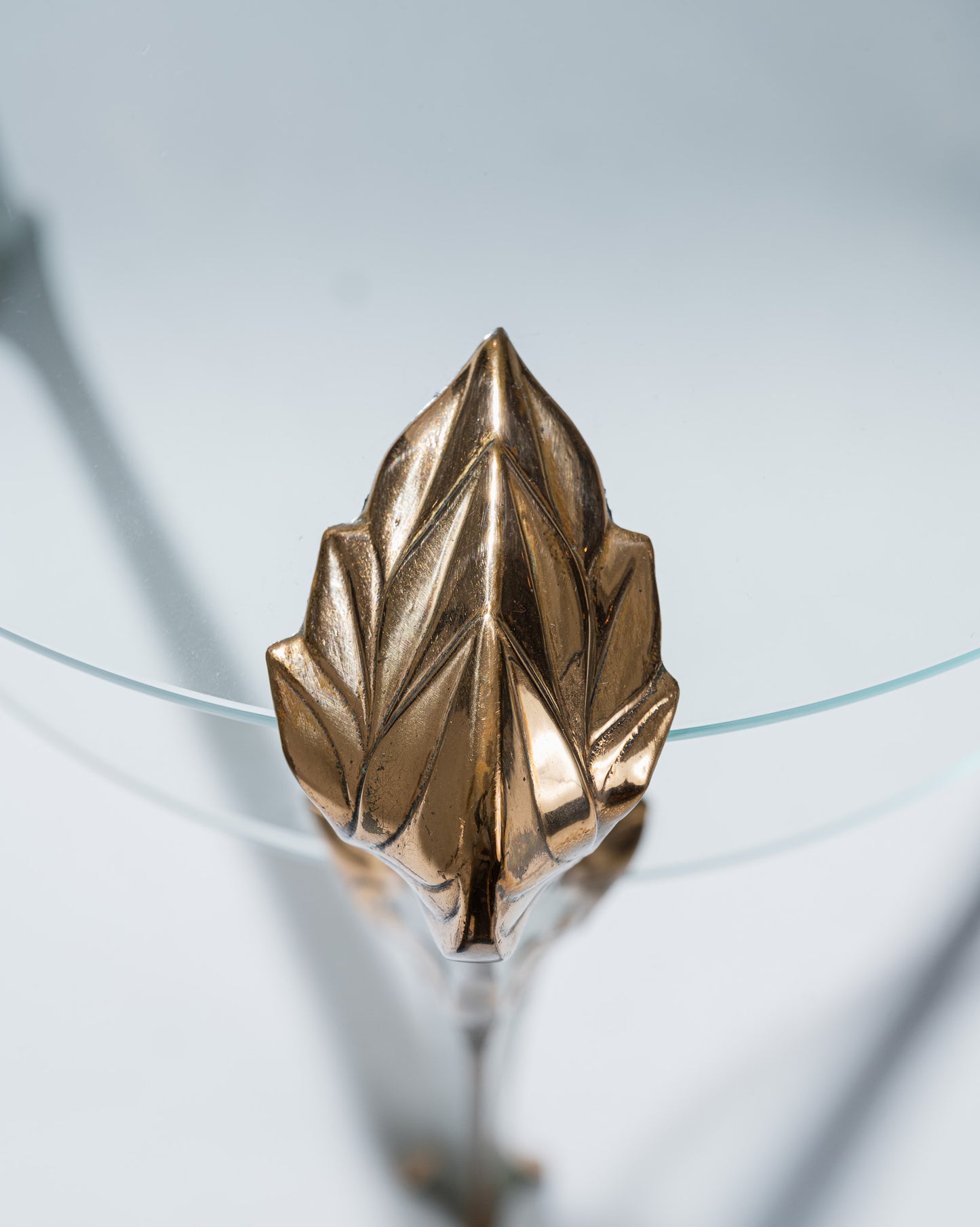 GUÉRIDON EN LAITON, ART DÉCO