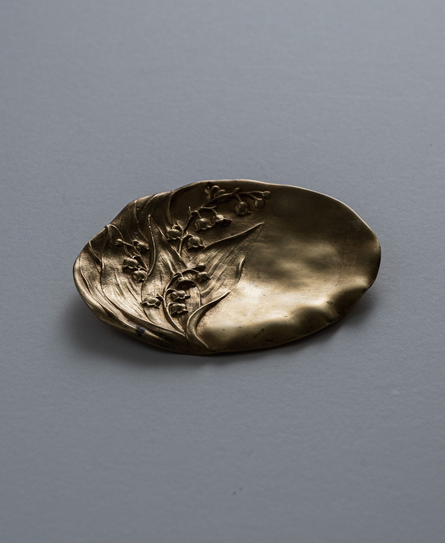 ART NOUVEAU GILT BRONZE TRINKET TRAY