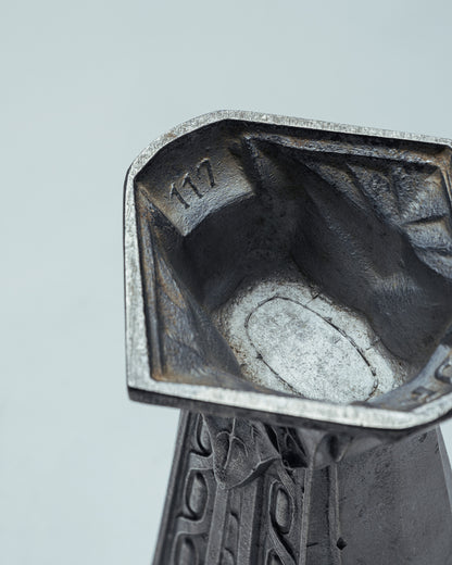 VASE ART DÉCO EN FONTE D'ALUMINIUM, 1930s