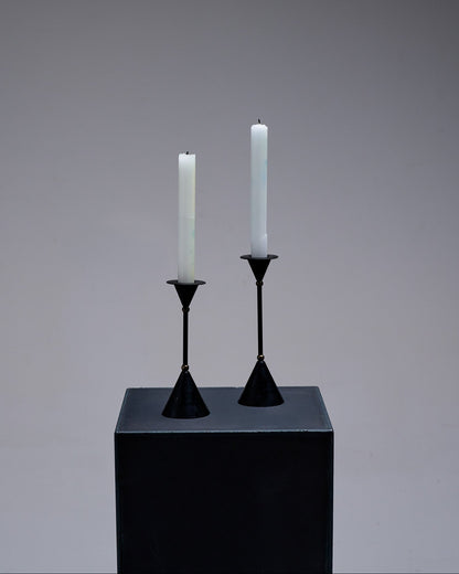 PAIRE DE BOUGEOIRS EN MÉTAL MEMPHIS, 1980s