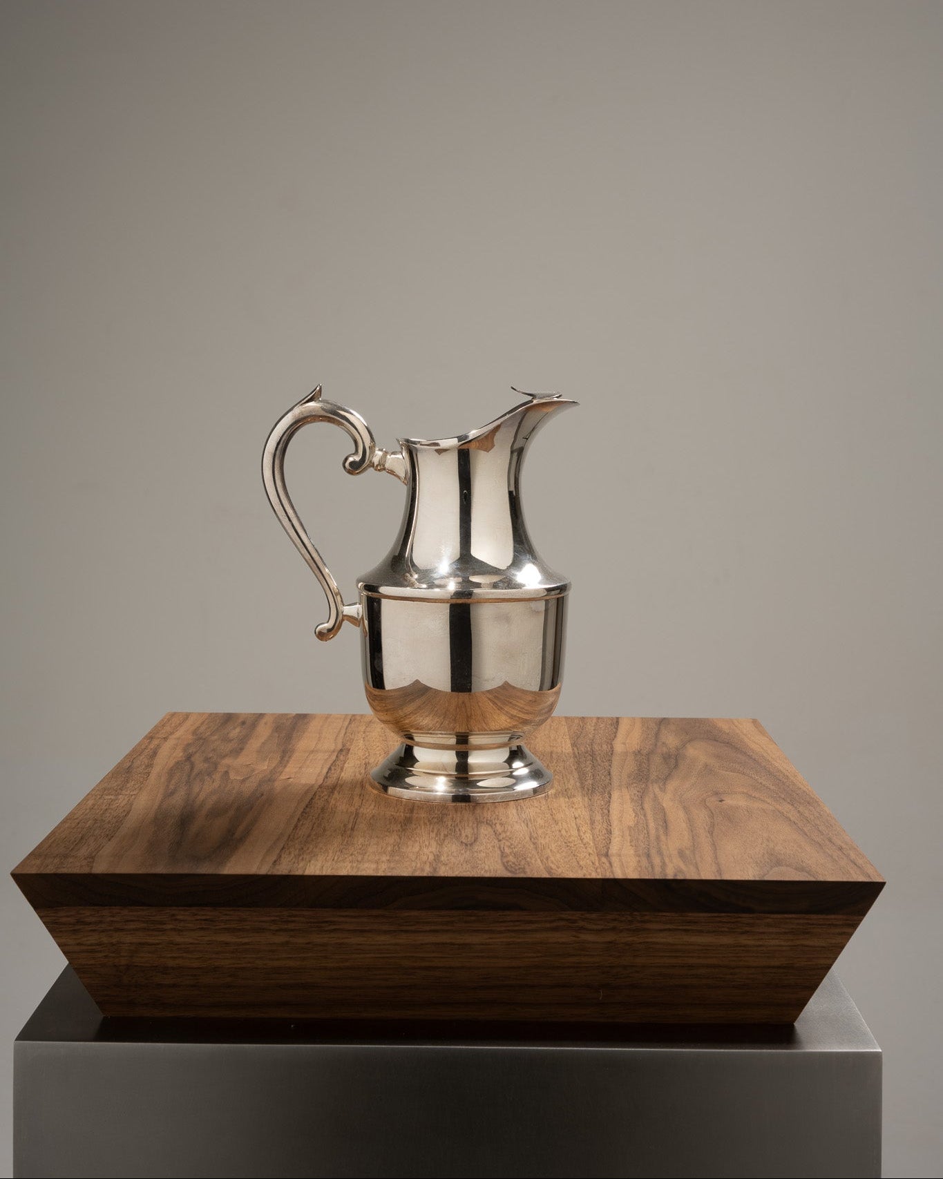 PICHET EN MÉTAL ARGENTÉ, 1970s