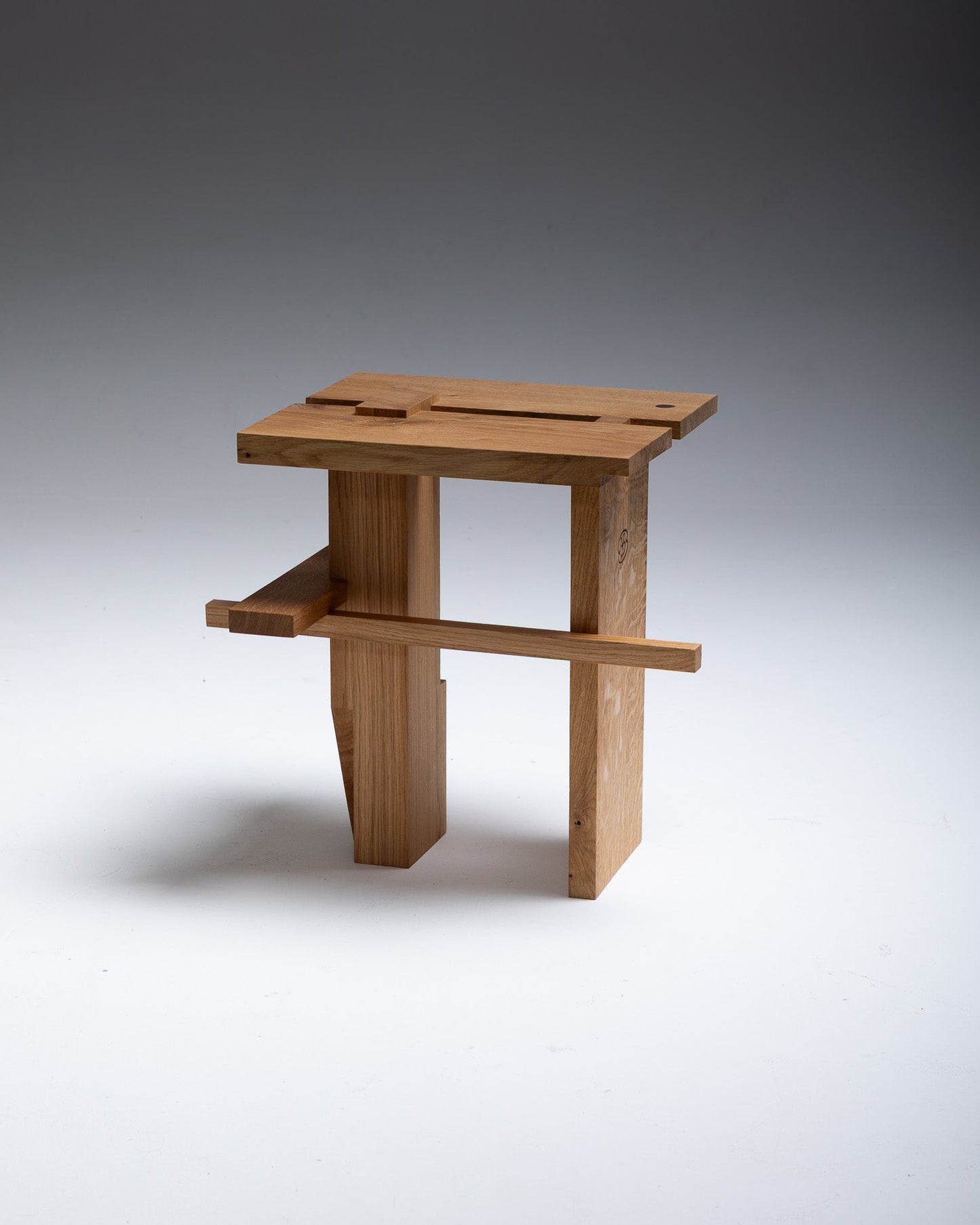 Oak Stool S4-03