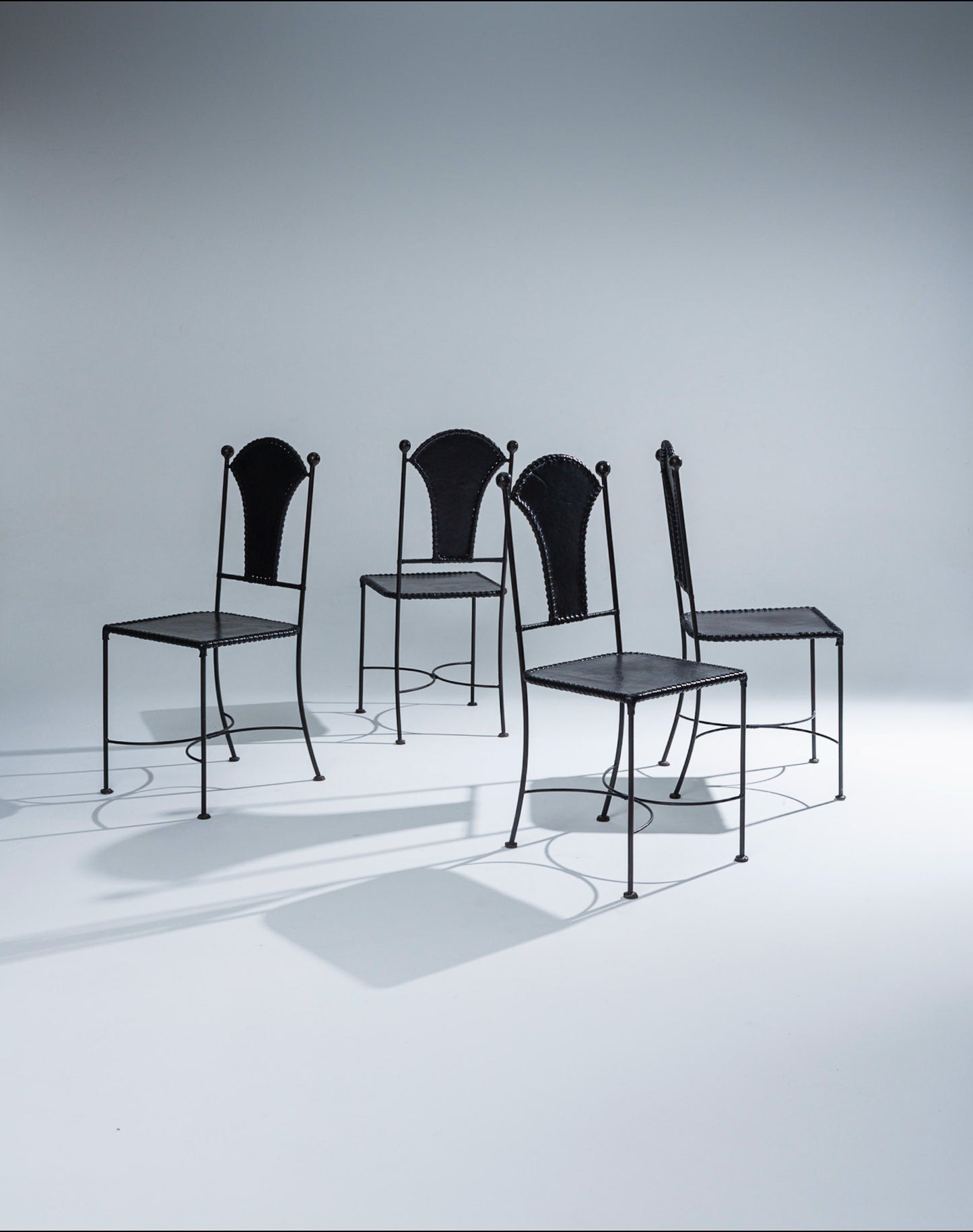 SET DE 4 CHAISES EN CUIR ET MÉTAL, 1970s