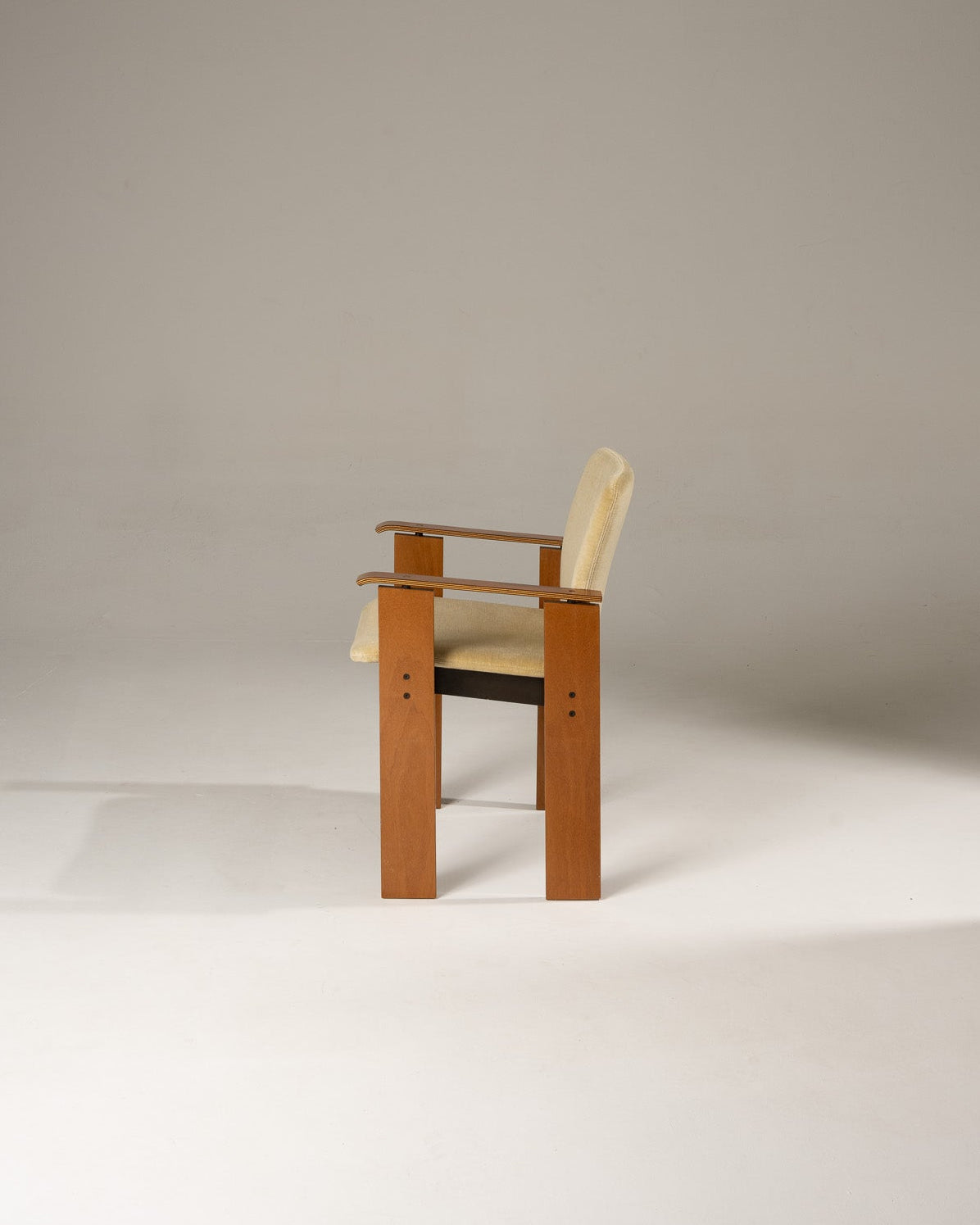 SET OF 4 WOOD AND VELVET CHAIRS, 1970s