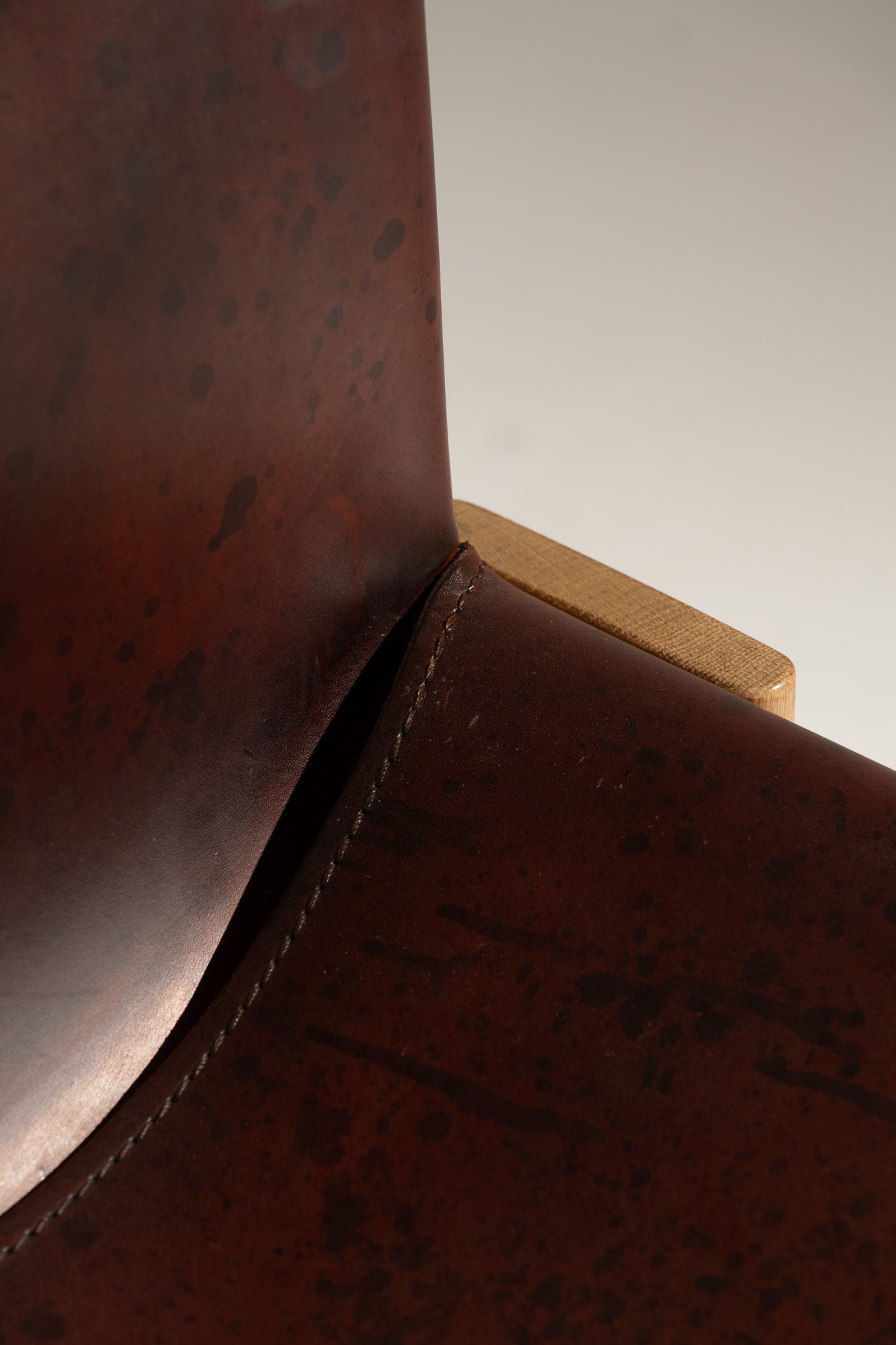 PAIRE DE CHAISES EN BOIS ET CUIR MONK, AFRA & TOBIA SCARPA, 1970s