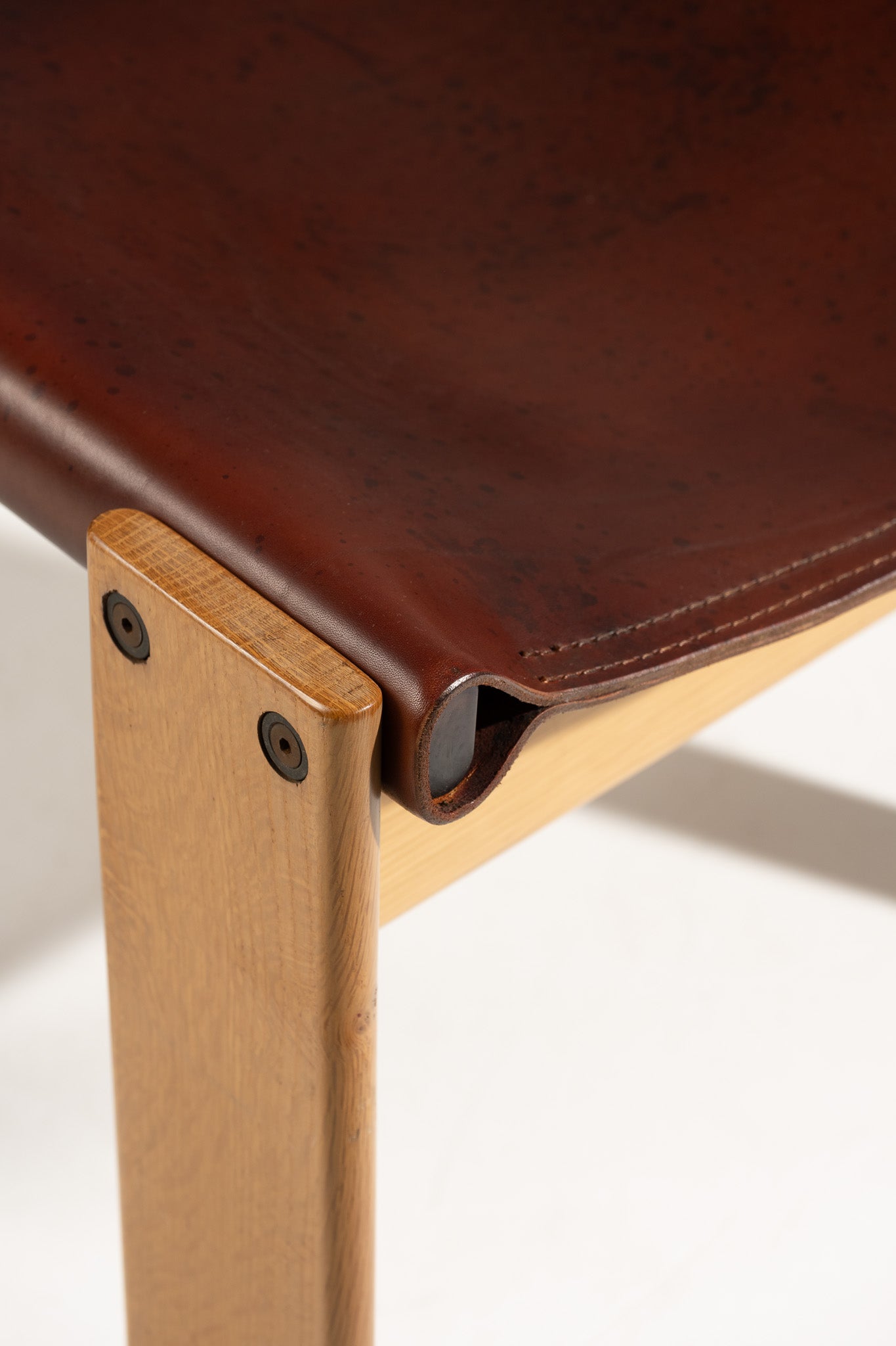 PAIRE DE CHAISES EN BOIS ET CUIR MONK, AFRA & TOBIA SCARPA, 1970s