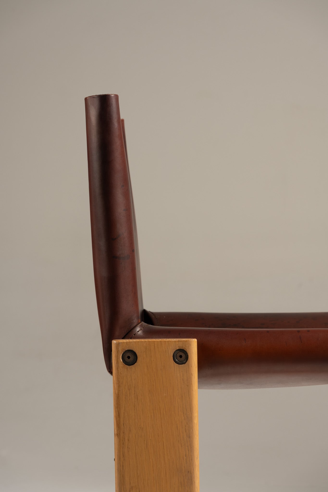 SET OF 4 WOOD AND LEATHER CHAIRS, 1970s