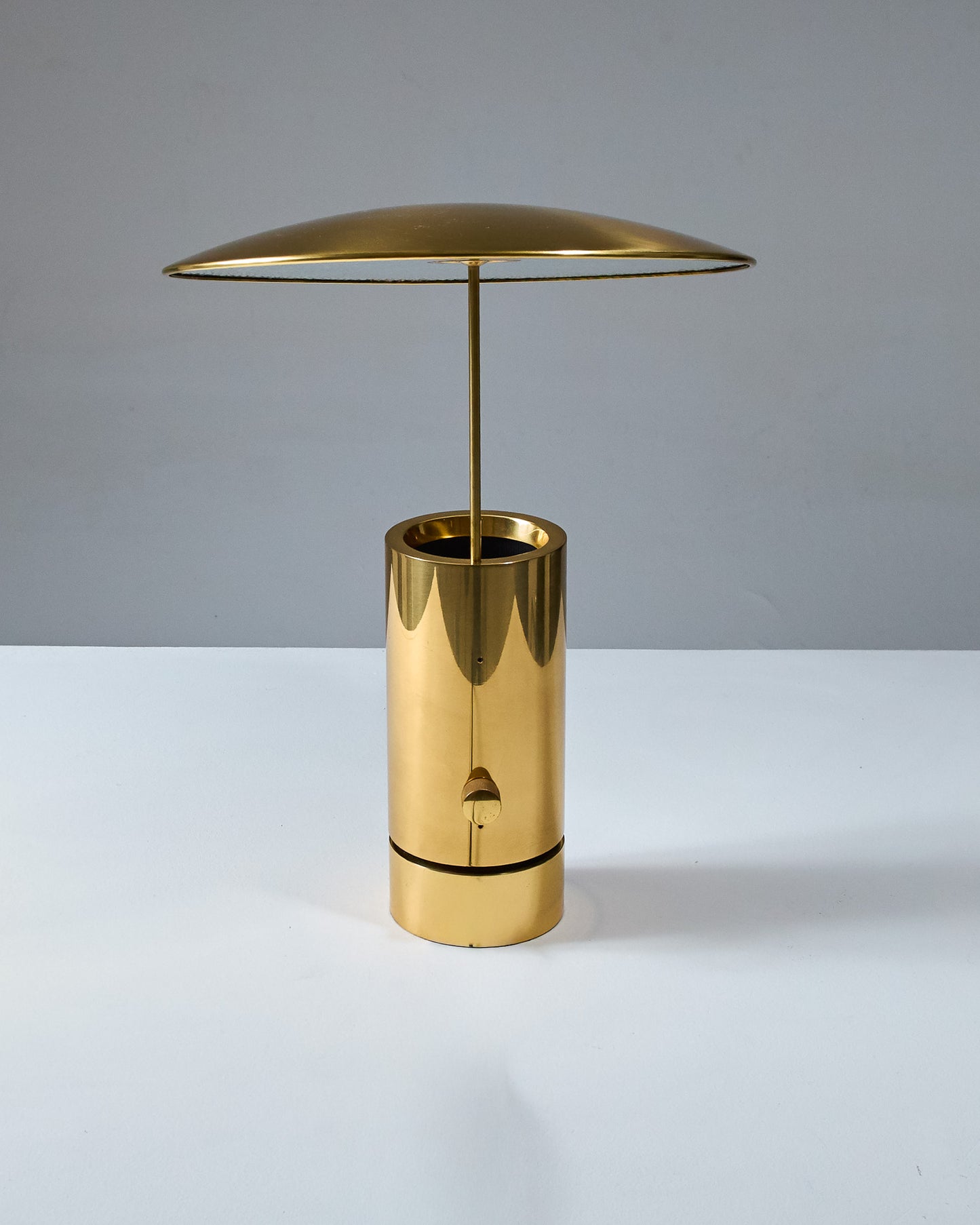 LAMPE EN LAITON, FLORIAN SCHULTZ, 1980s