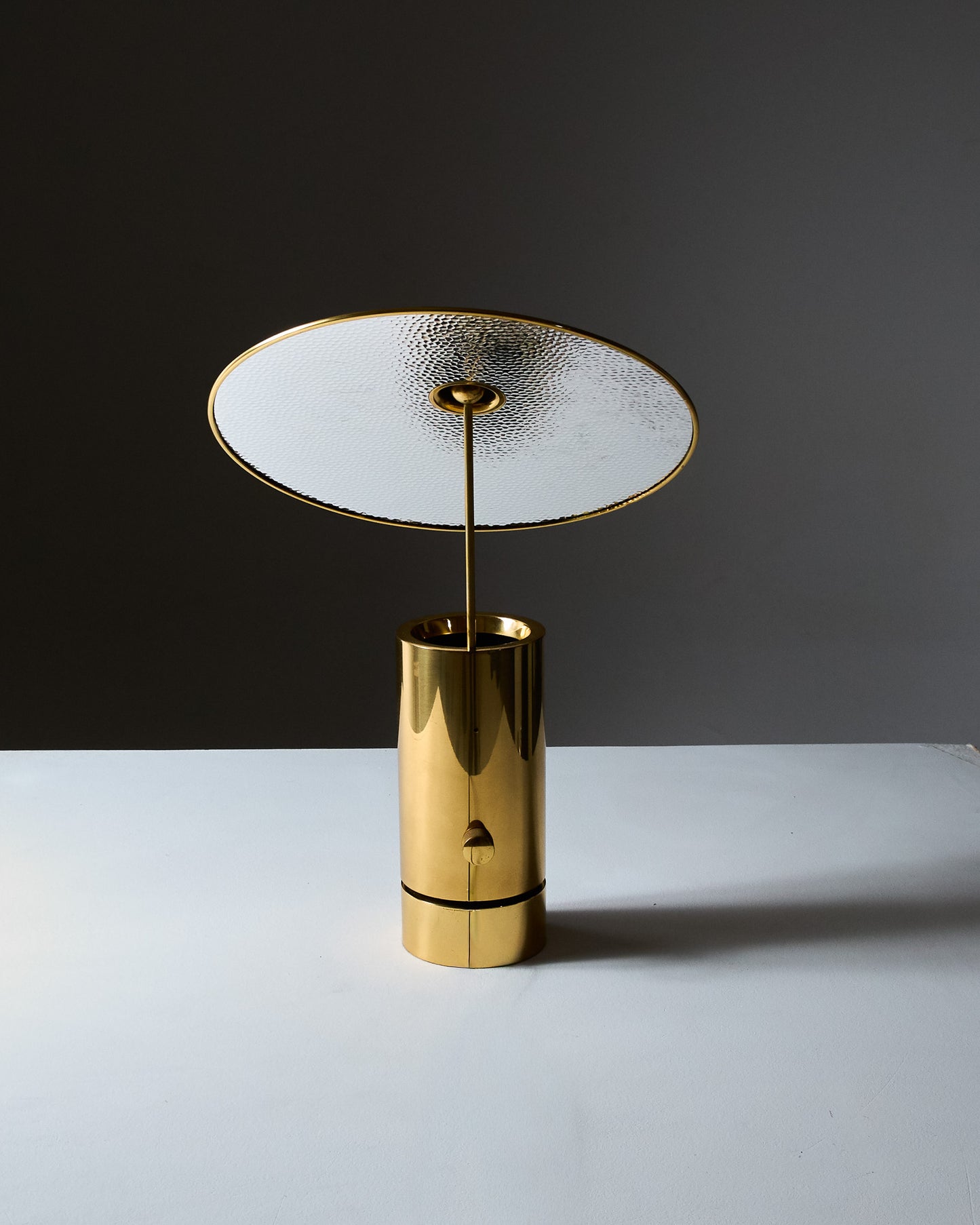 LAMPE EN LAITON, FLORIAN SCHULTZ, 1980s