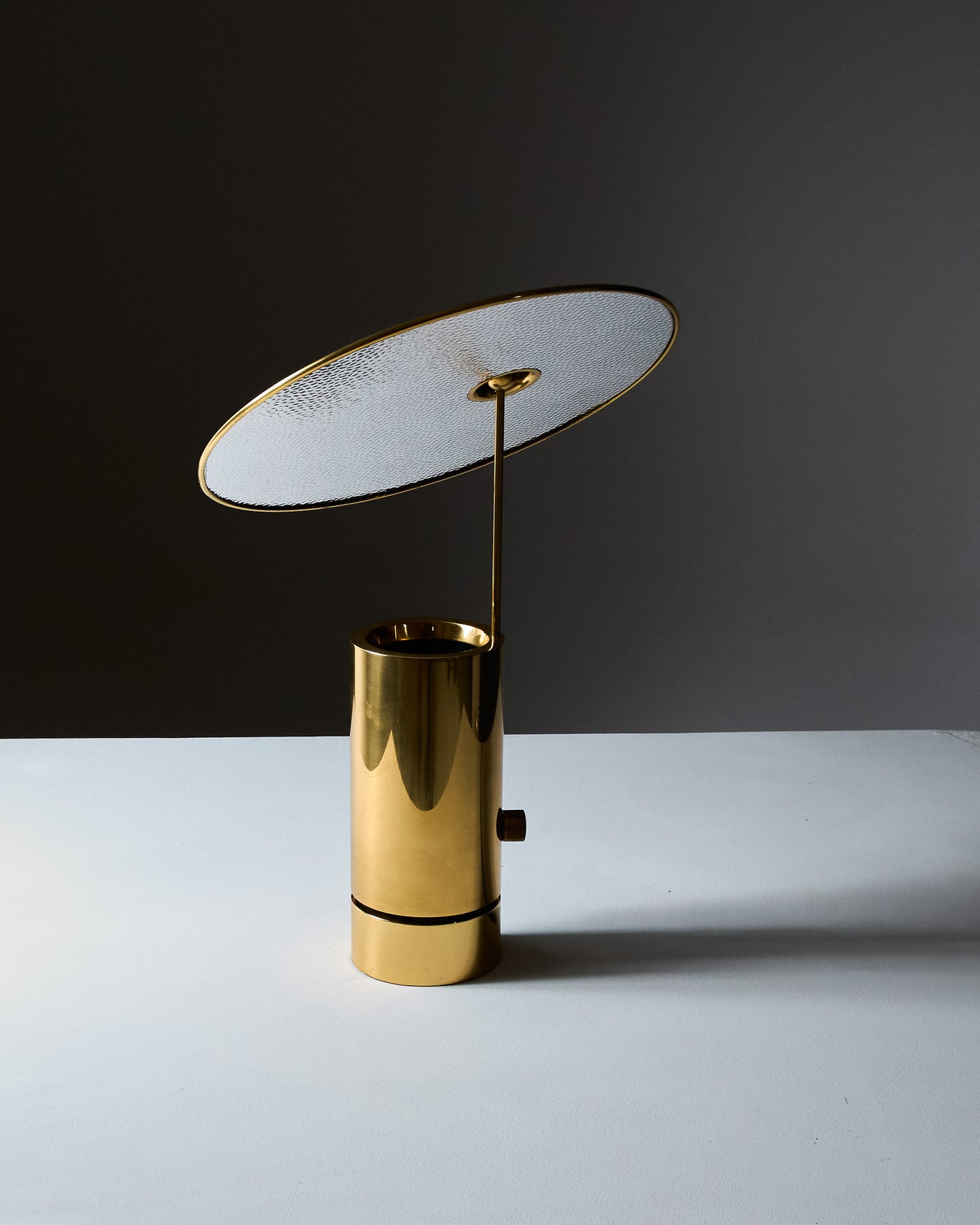 LAMPE EN LAITON, FLORIAN SCHULTZ, 1980s