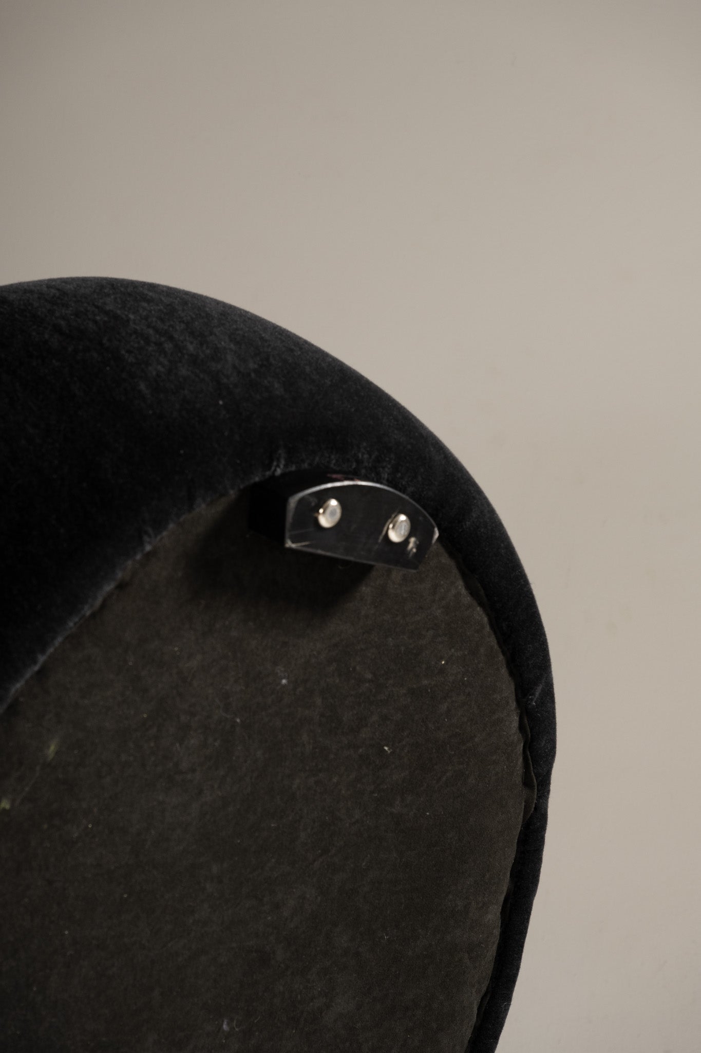 SOFA AND POUF, PIERRE AUGUSTIN ROSE