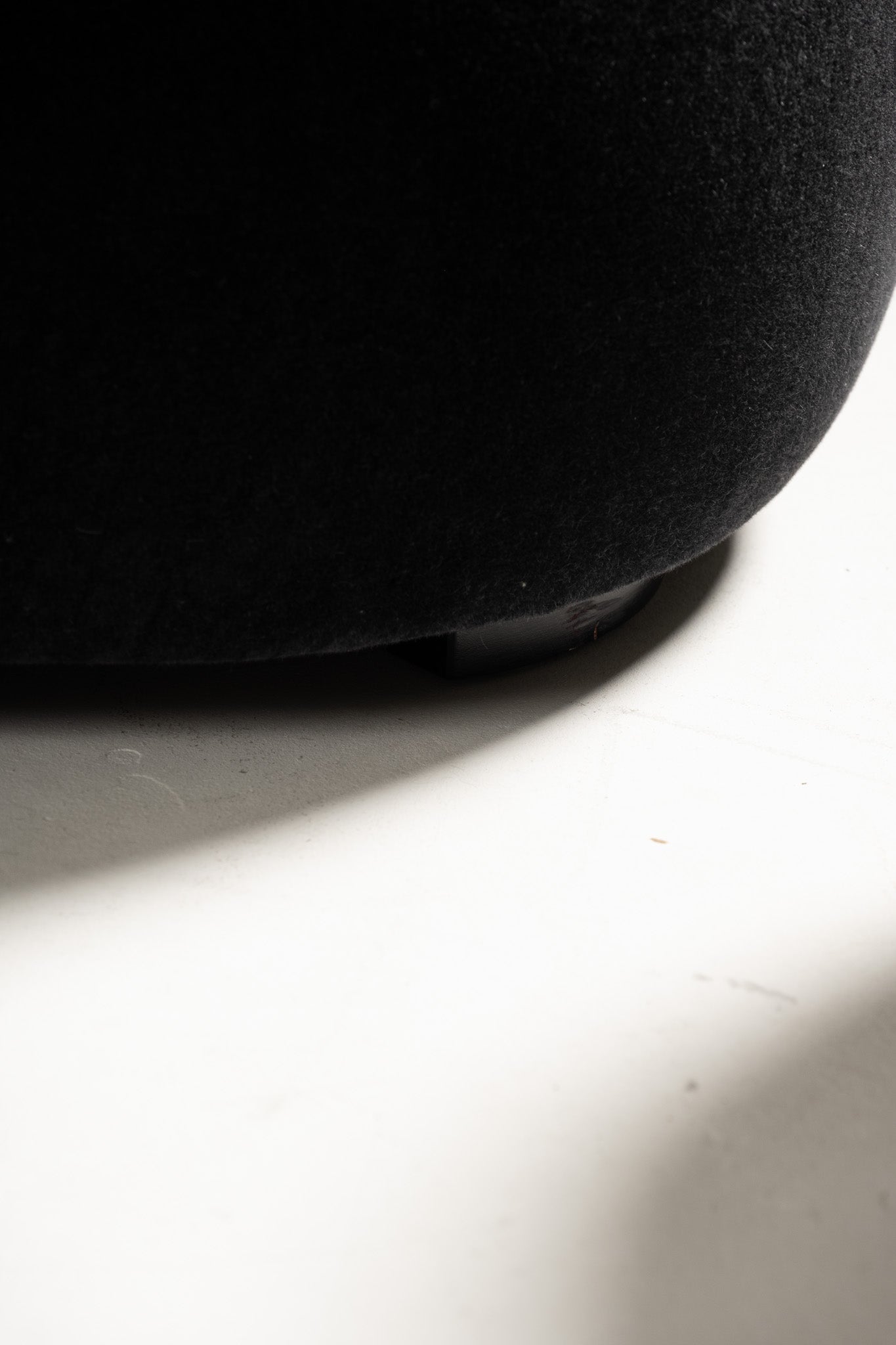 SOFA AND POUF, PIERRE AUGUSTIN ROSE