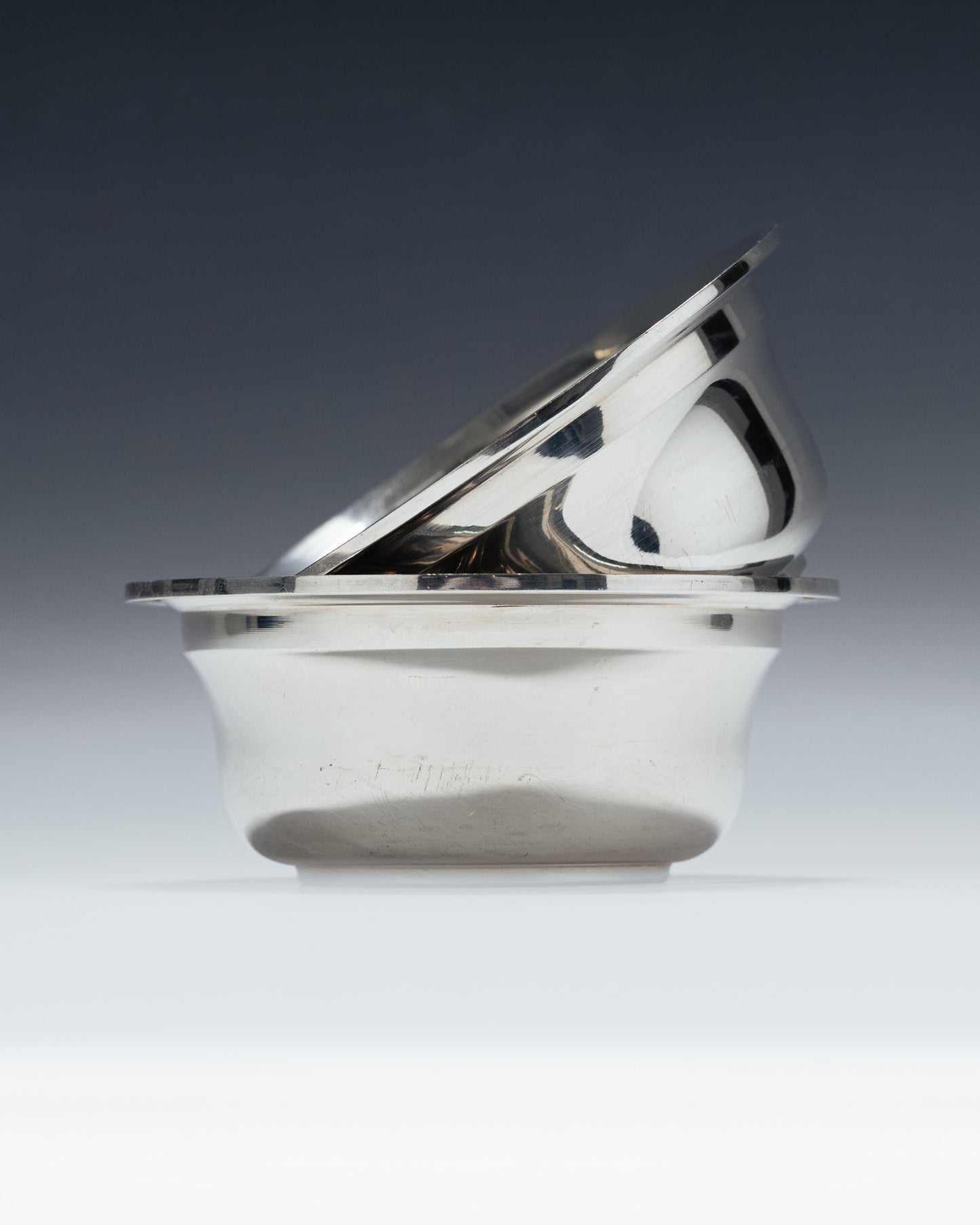 PAIRE DE COUPELLES EN MÉTAL ARGENTÉ, SAINT-MÉDARD, 1960s