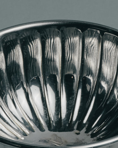 PAIRE DE COUPELLES EN MÉTAL ARGENTÉ POUR PETIT CHIENS ET CHATS, 1950s