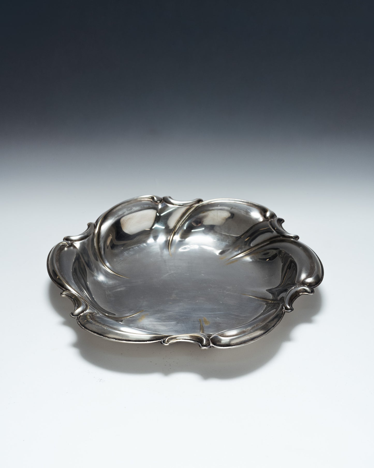 SILVER-PLATED METAL PLATE, 1920s