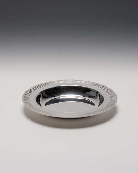 ASSIETTE À APÉRITIF EN MÉTAL ARGENTÉ, 1930s