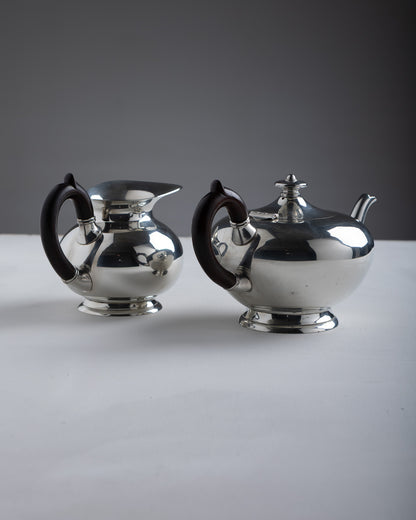 THÉIÈRE ET POT À LAIT, LES ÉTAINS DU MANOIR, 1960s