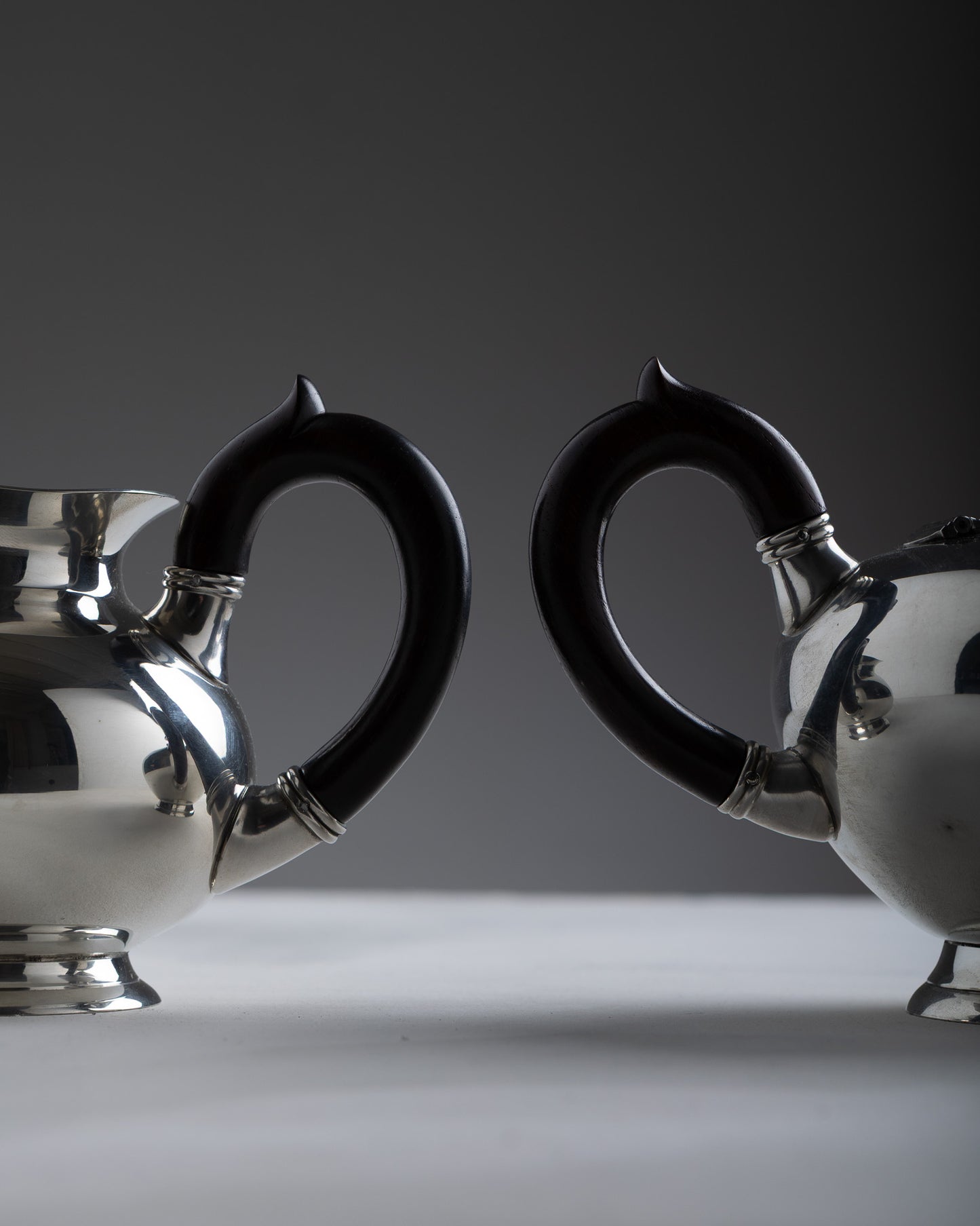 THÉIÈRE ET POT À LAIT, LES ÉTAINS DU MANOIR, 1960s