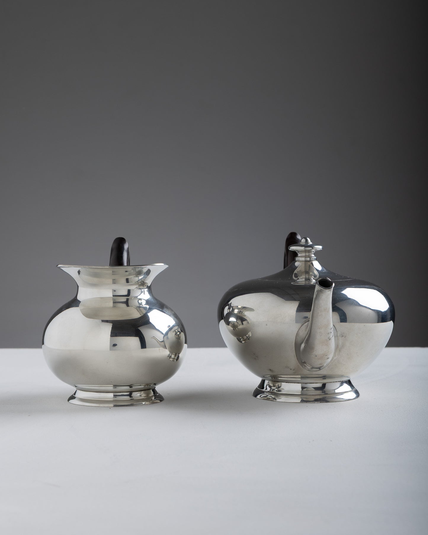 THÉIÈRE ET POT À LAIT, LES ÉTAINS DU MANOIR, 1960s