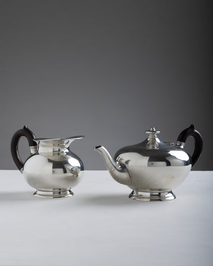 THÉIÈRE ET POT À LAIT, LES ÉTAINS DU MANOIR, 1960s