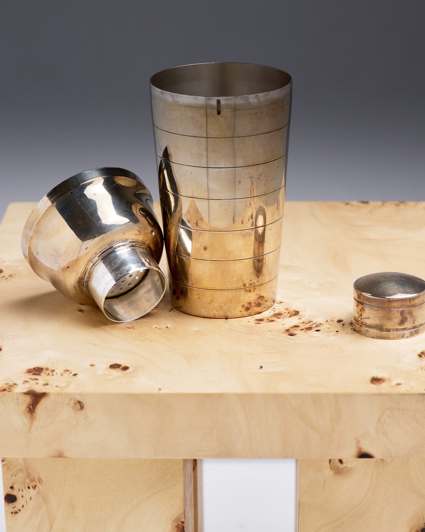 SHAKER EN MÉTAL ARGENTÉ, 1950s