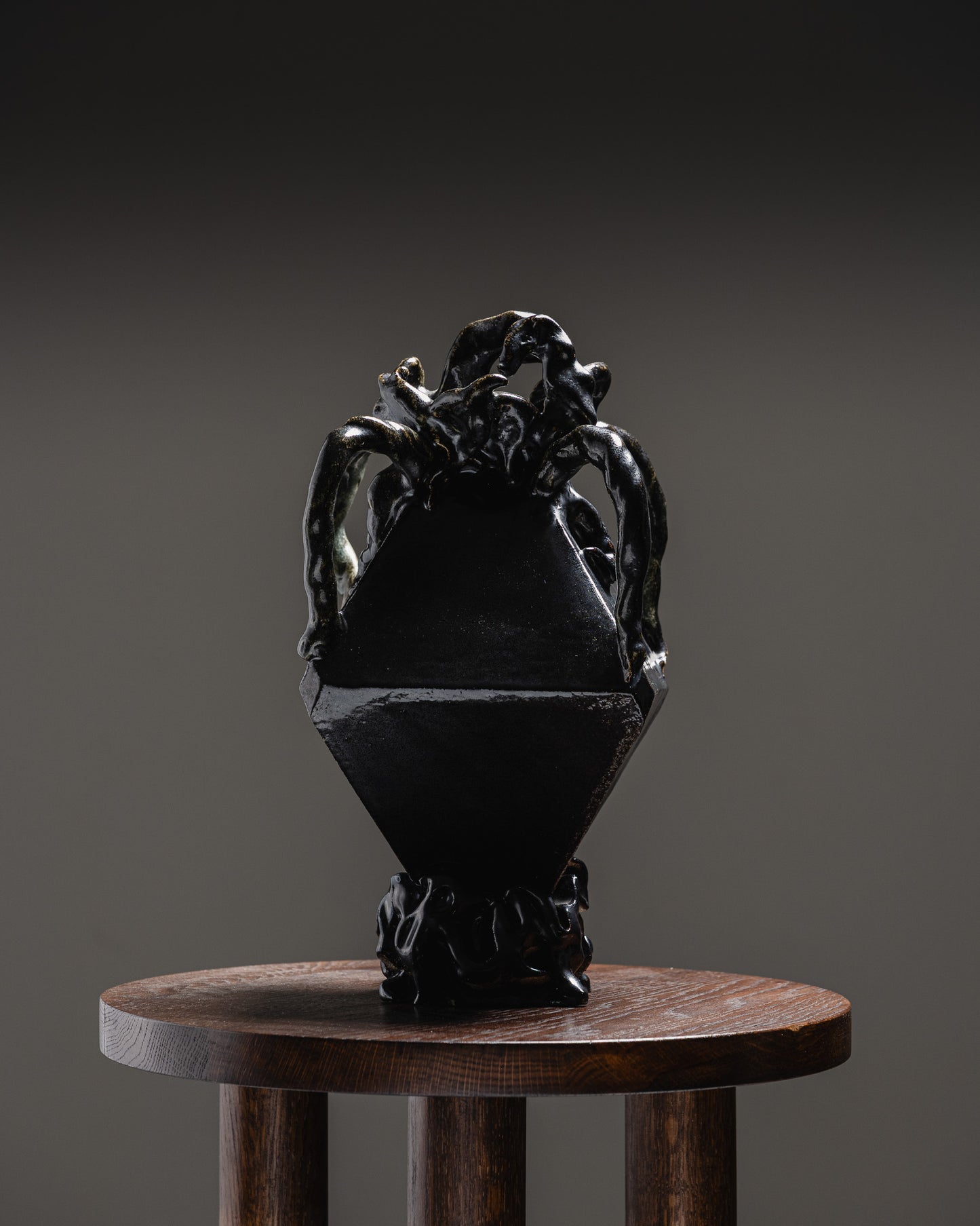 VASE HEAR MY SOUL, SLOW YOUR ASHES