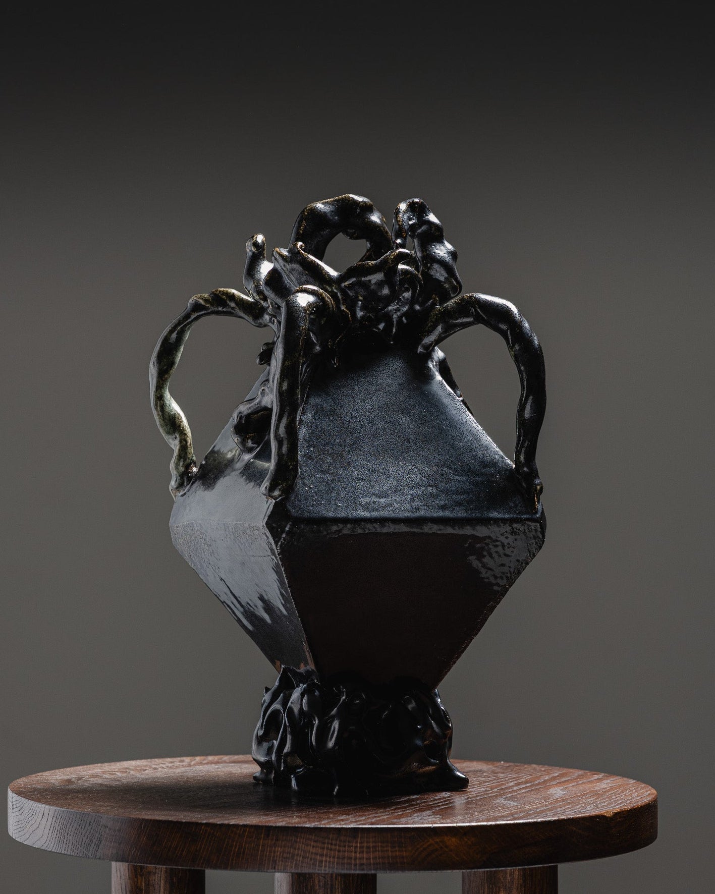 VASE HEAR MY SOUL, SLOW YOUR ASHES