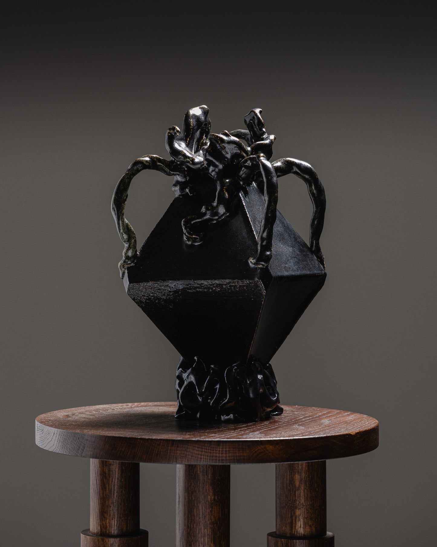 VASE HEAR MY SOUL, SLOW YOUR ASHES