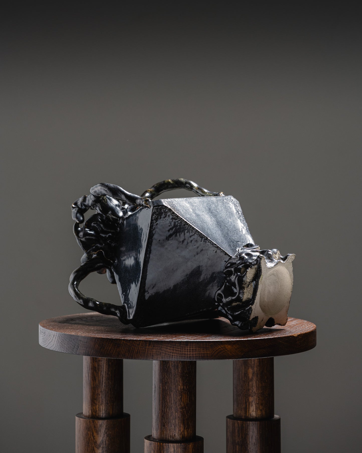 VASE HEAR MY SOUL, SLOW YOUR ASHES