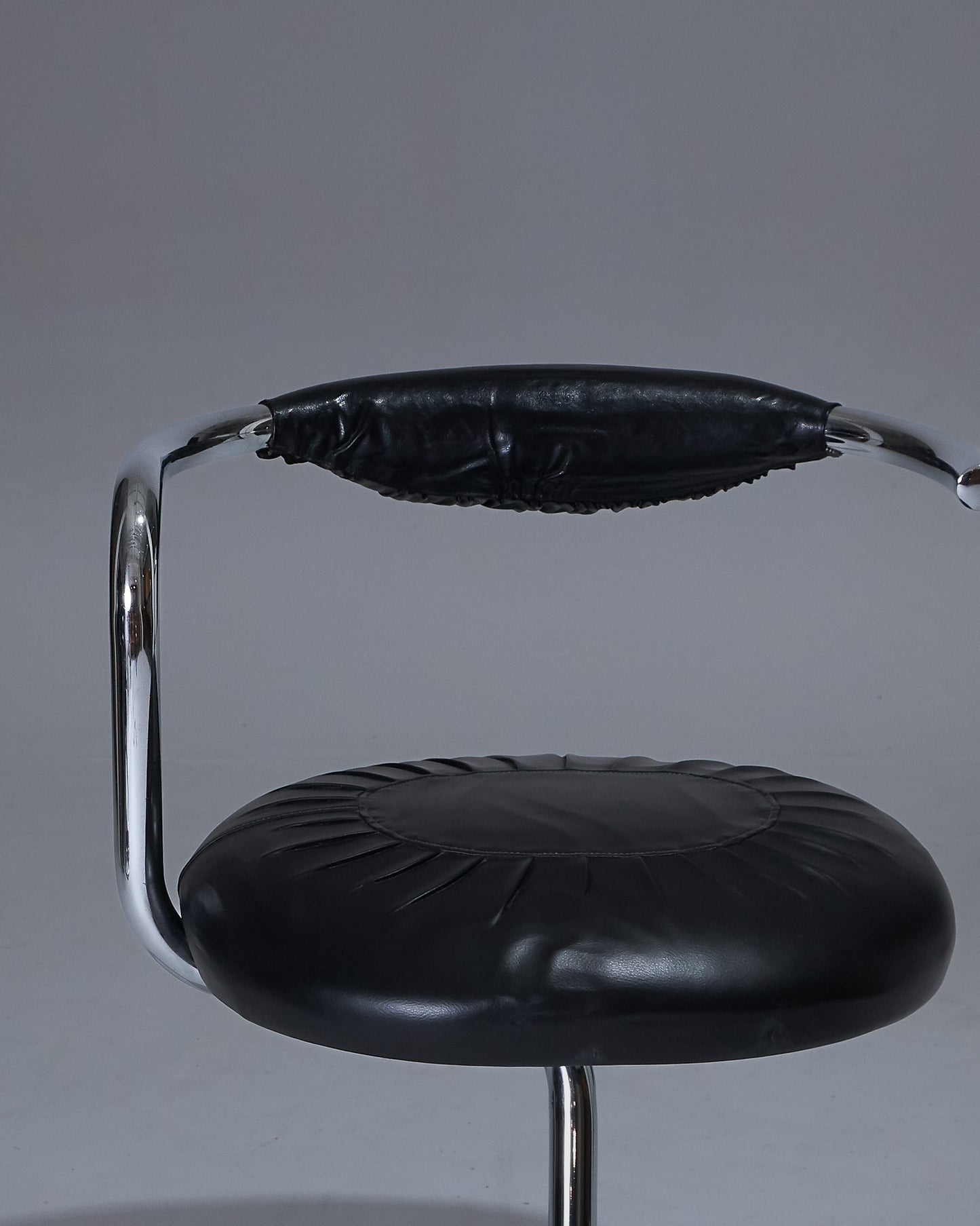 PAIR OF GIOTTO STOPPINO COBRA CHAIRS, 1970s