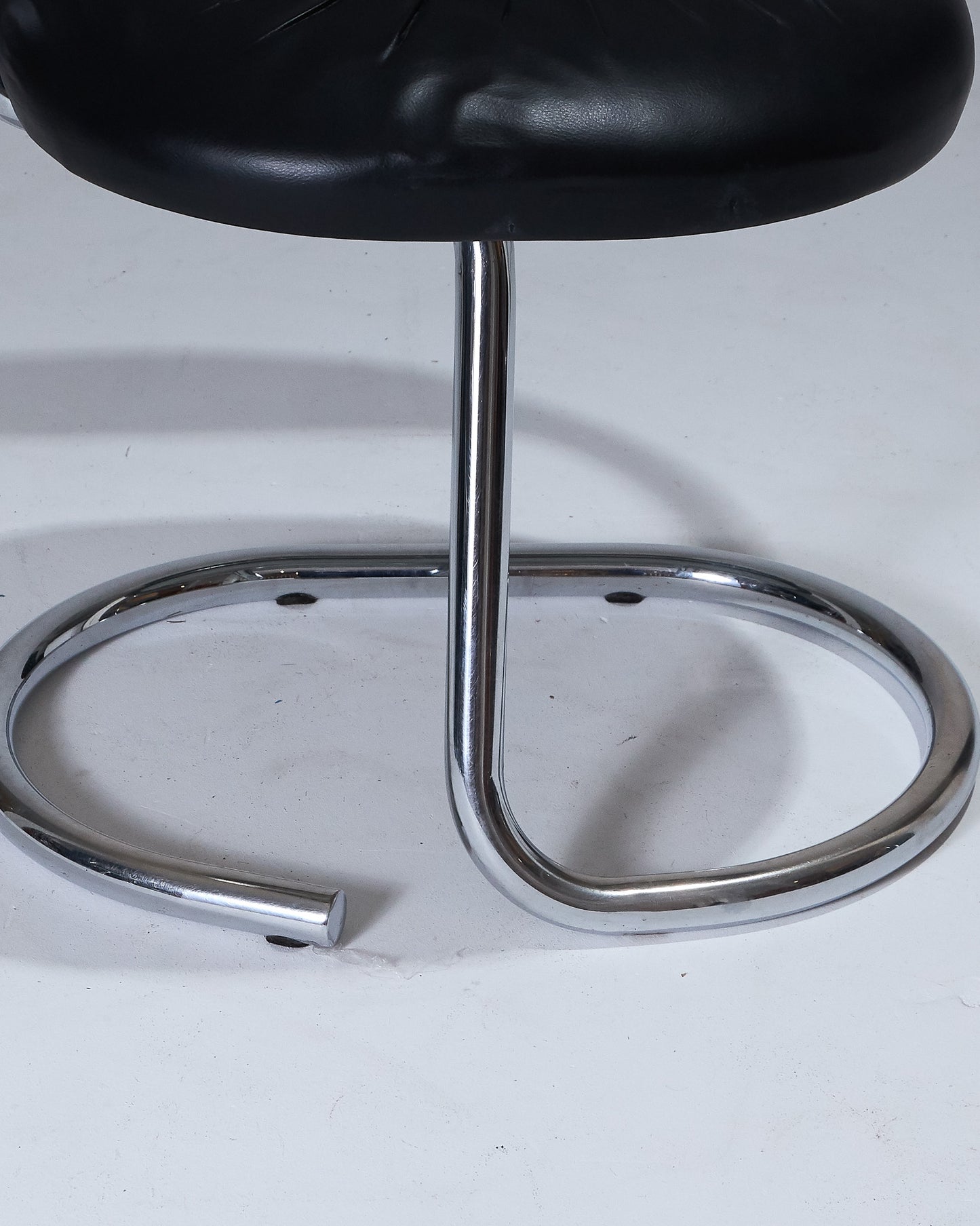 PAIR OF GIOTTO STOPPINO COBRA CHAIRS, 1970s