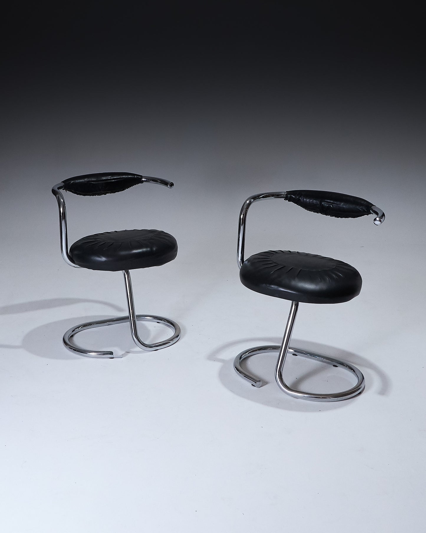 PAIR OF GIOTTO STOPPINO COBRA CHAIRS, 1970s