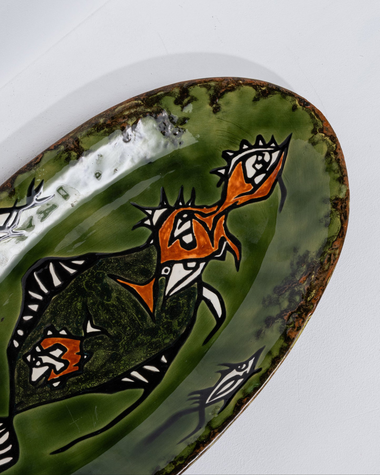 PLAT EN CÉRAMIQUE ÉMAILLÉE, JEAN LURCAT, 1960s